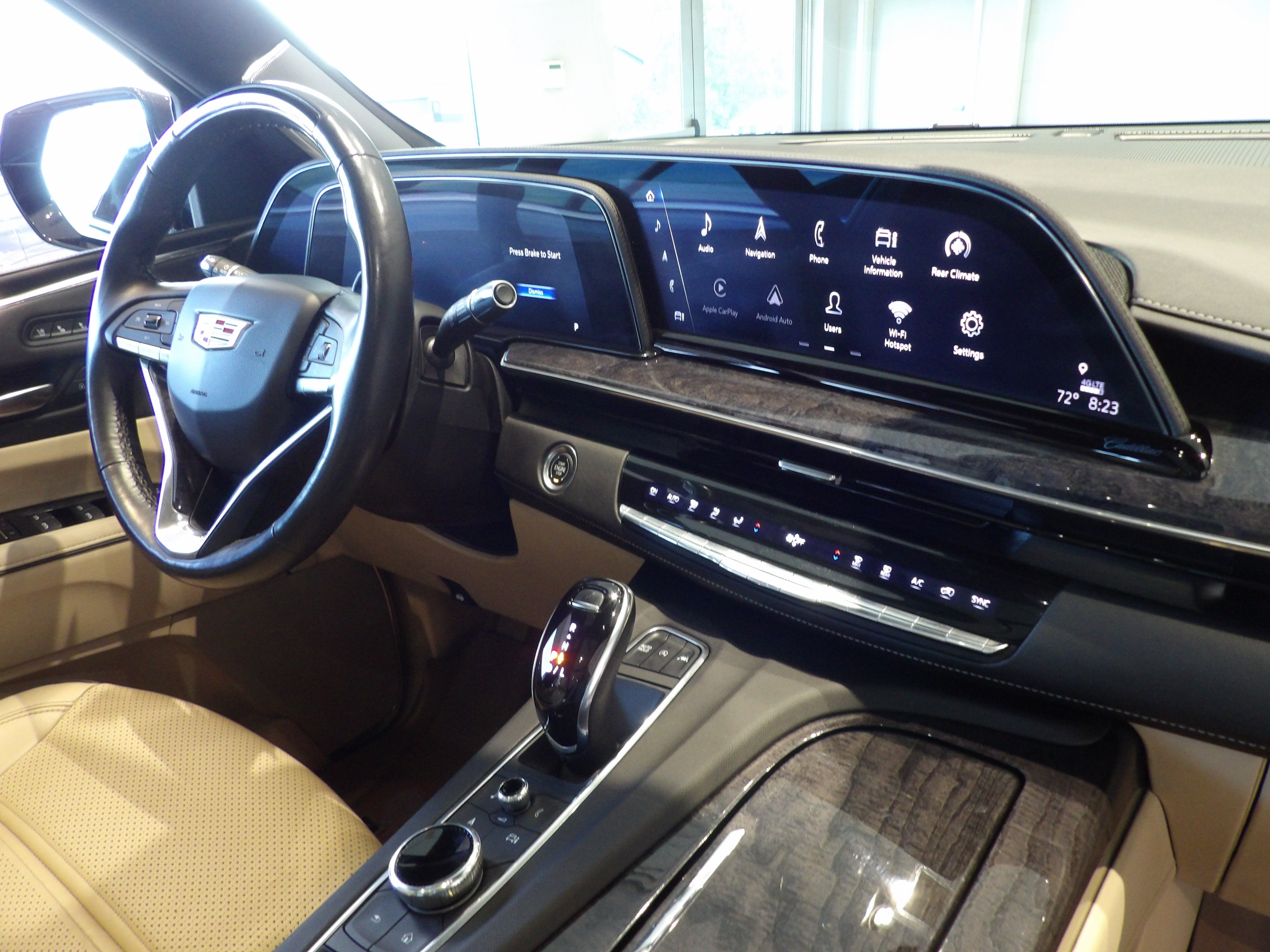 2022 Cadillac Escalade Premium Luxury
