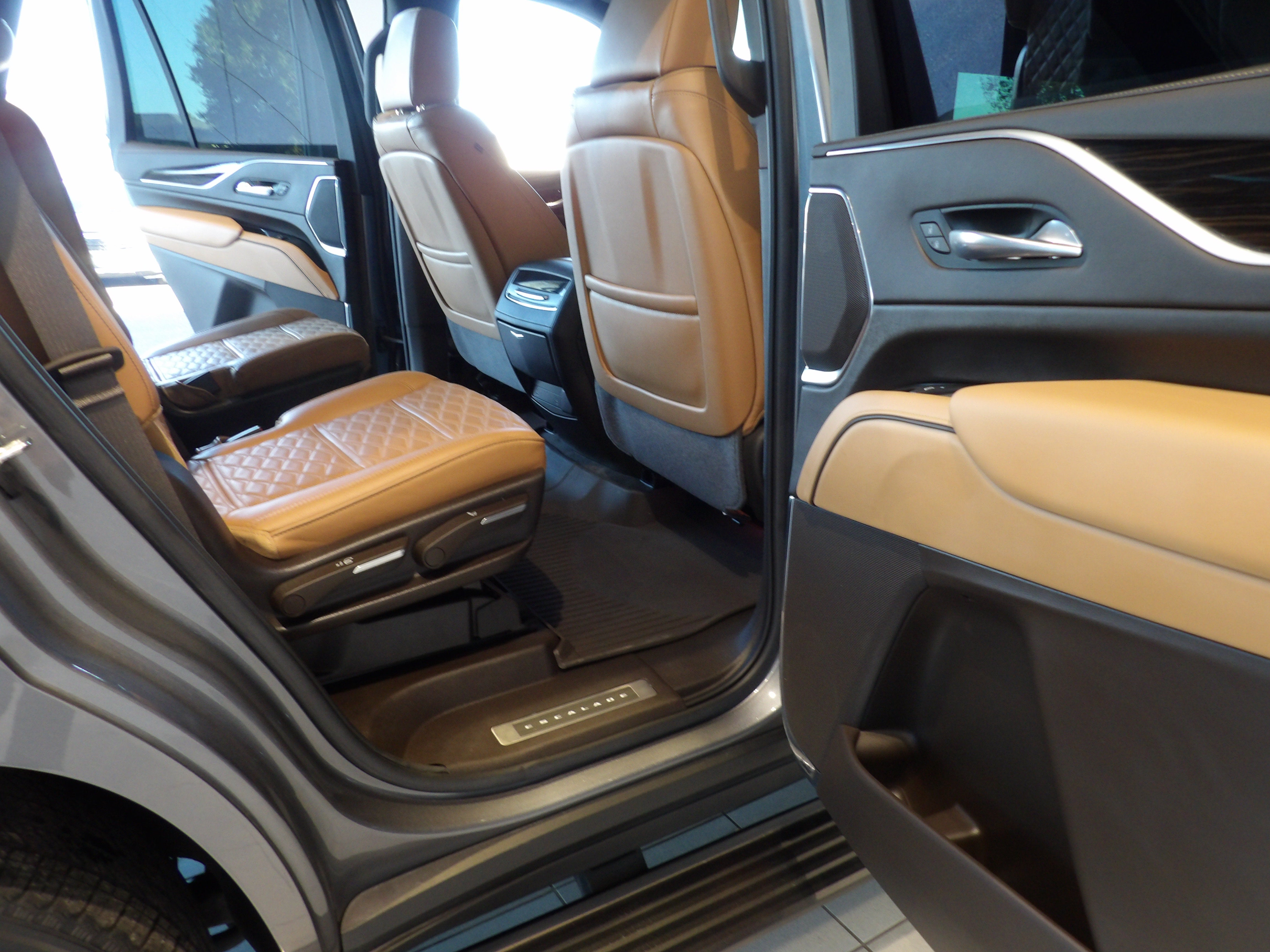 2022 Cadillac Escalade Premium Luxury