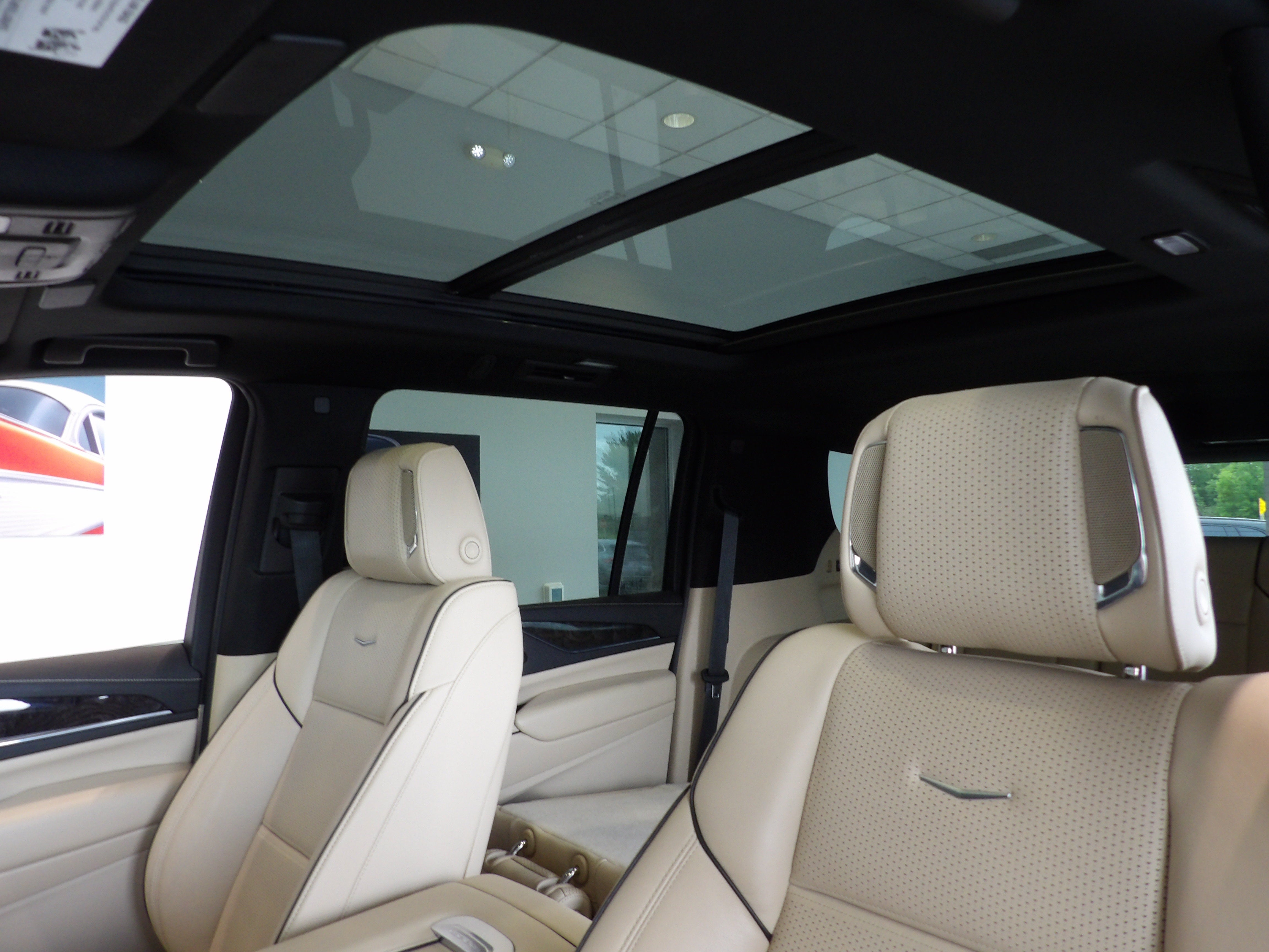 2023 Cadillac Escalade ESV Premium Luxury