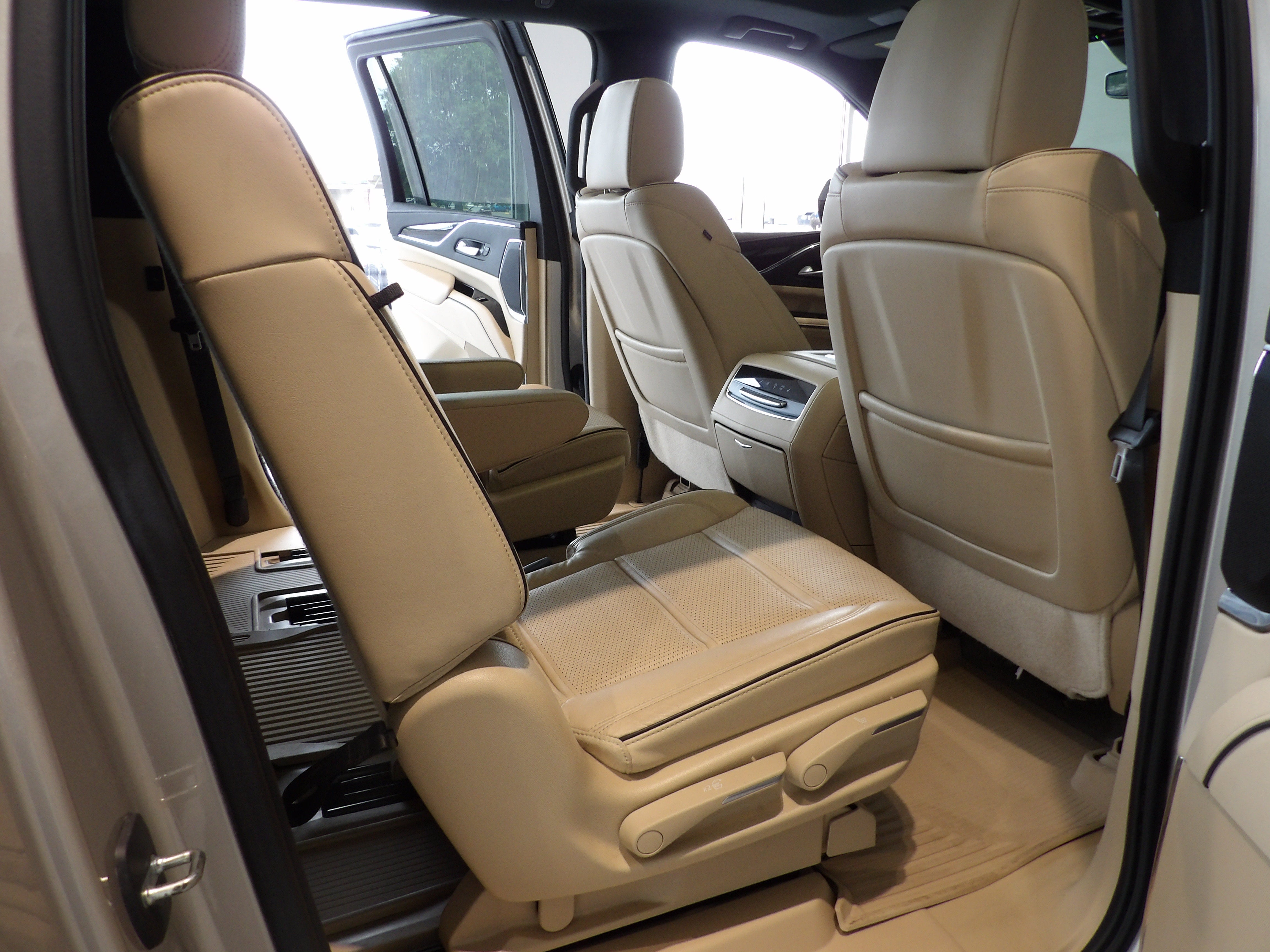 2023 Cadillac Escalade ESV Premium Luxury