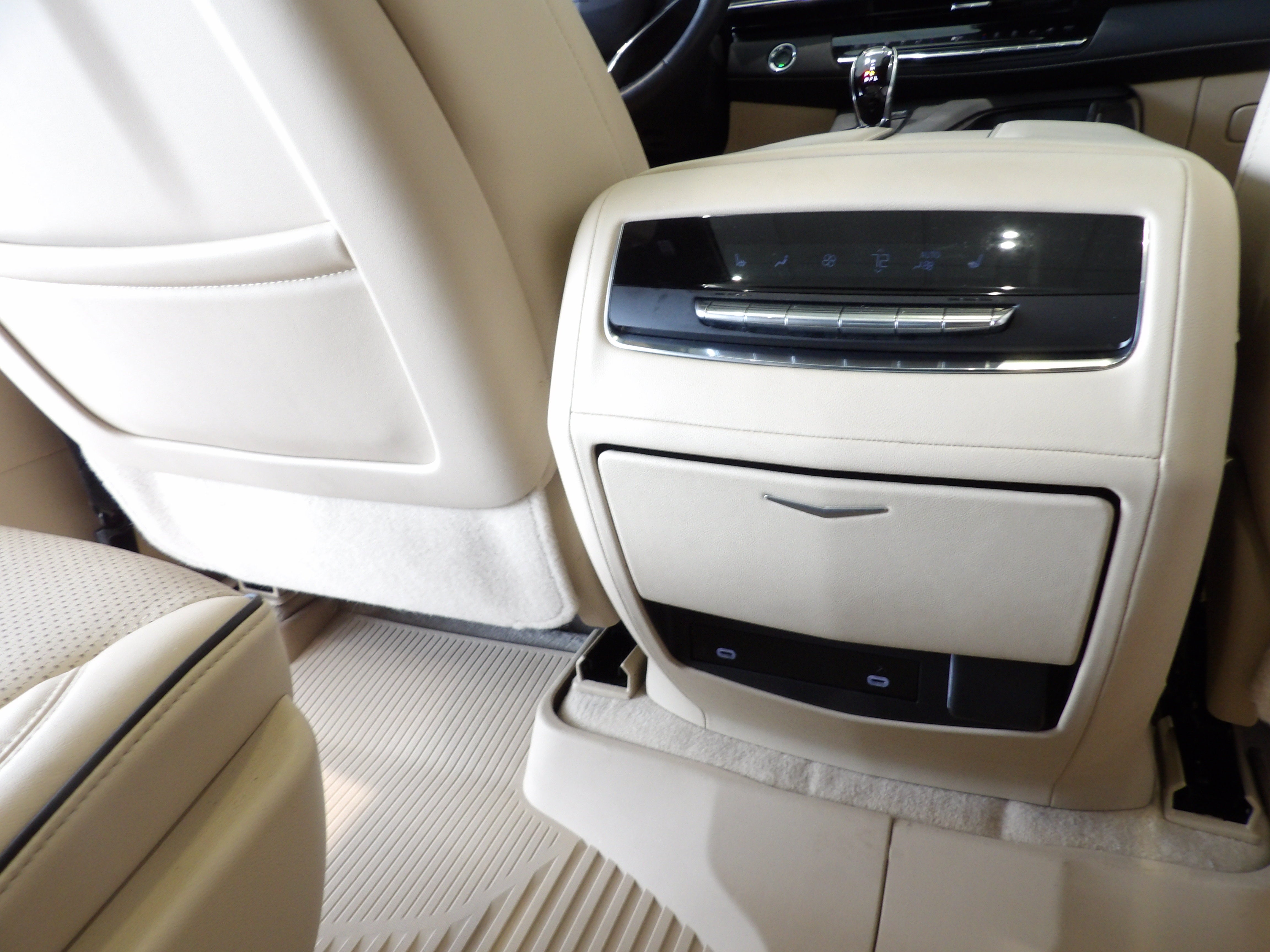 2023 Cadillac Escalade ESV Premium Luxury