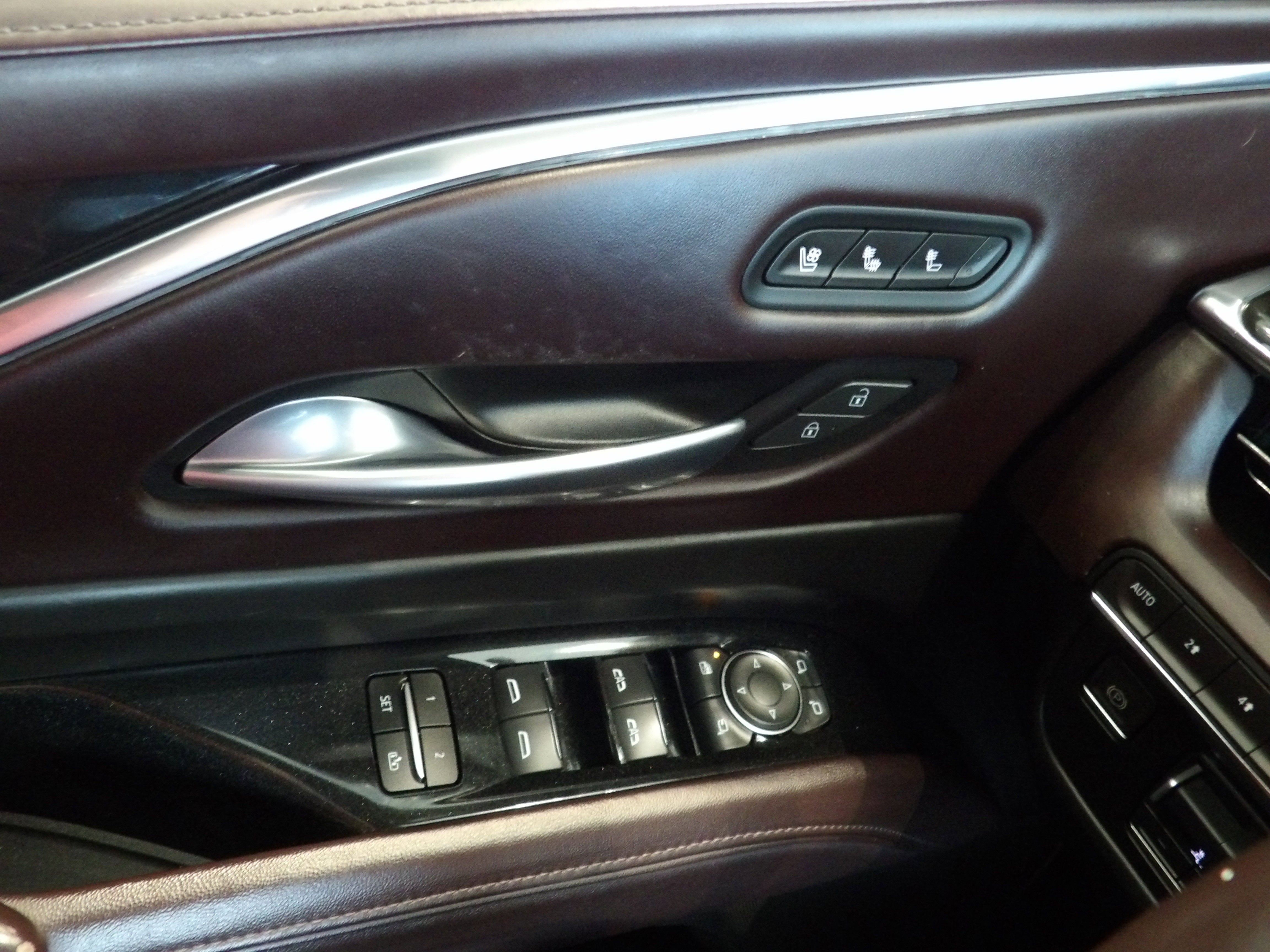 2023 Cadillac Escalade ESV Premium Luxury Platinum