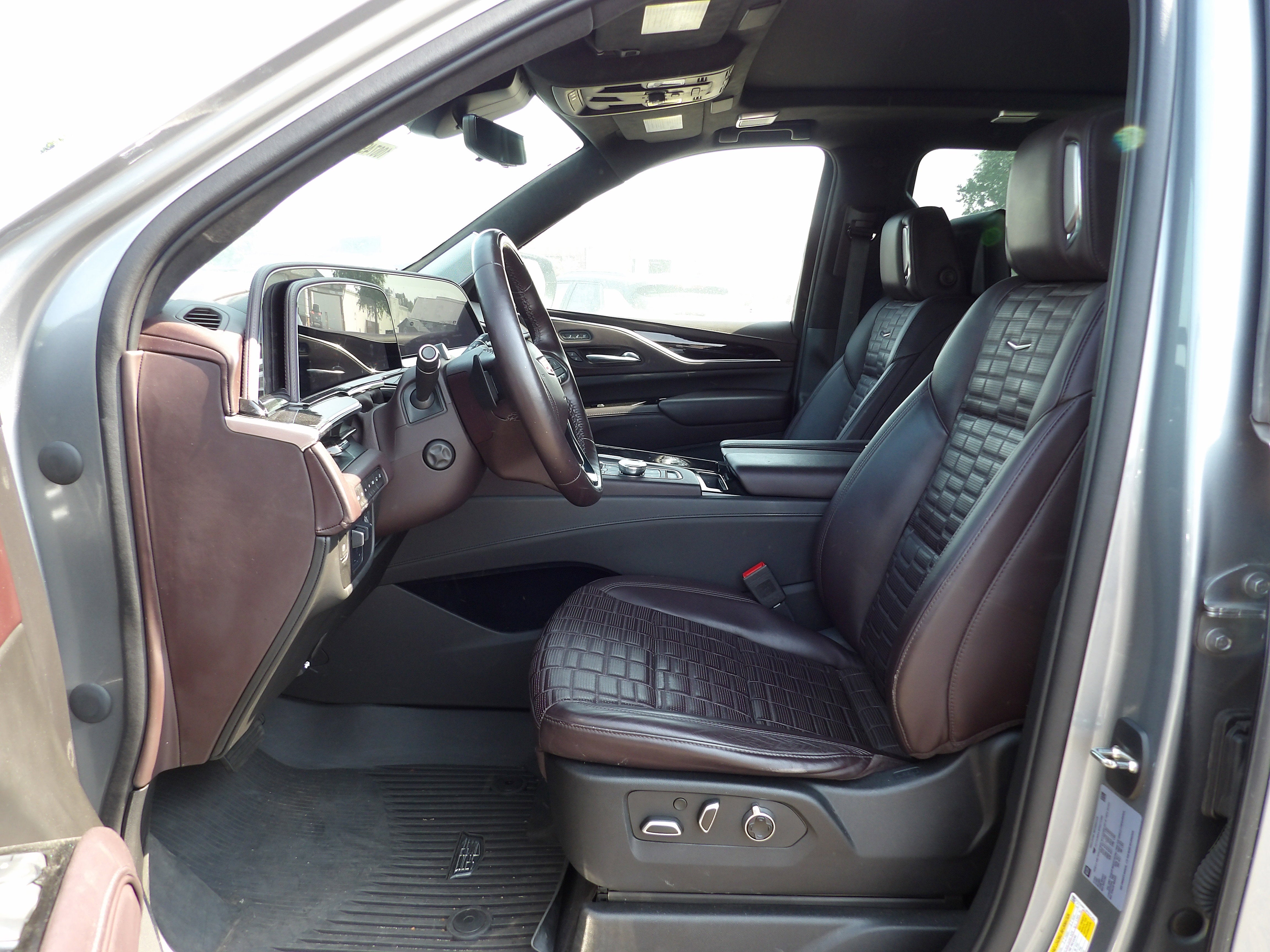 2023 Cadillac Escalade ESV Premium Luxury Platinum