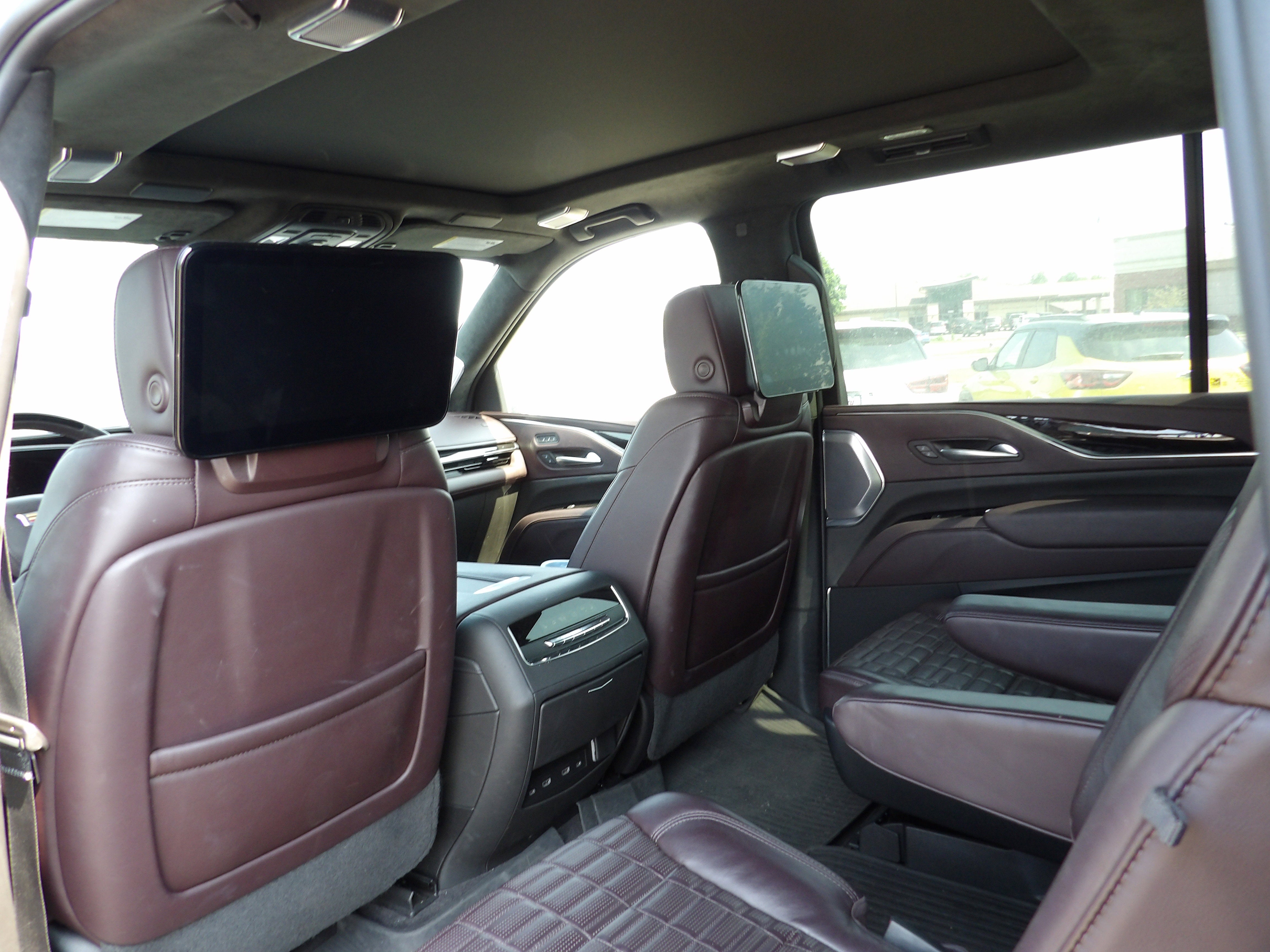 2023 Cadillac Escalade ESV Premium Luxury Platinum