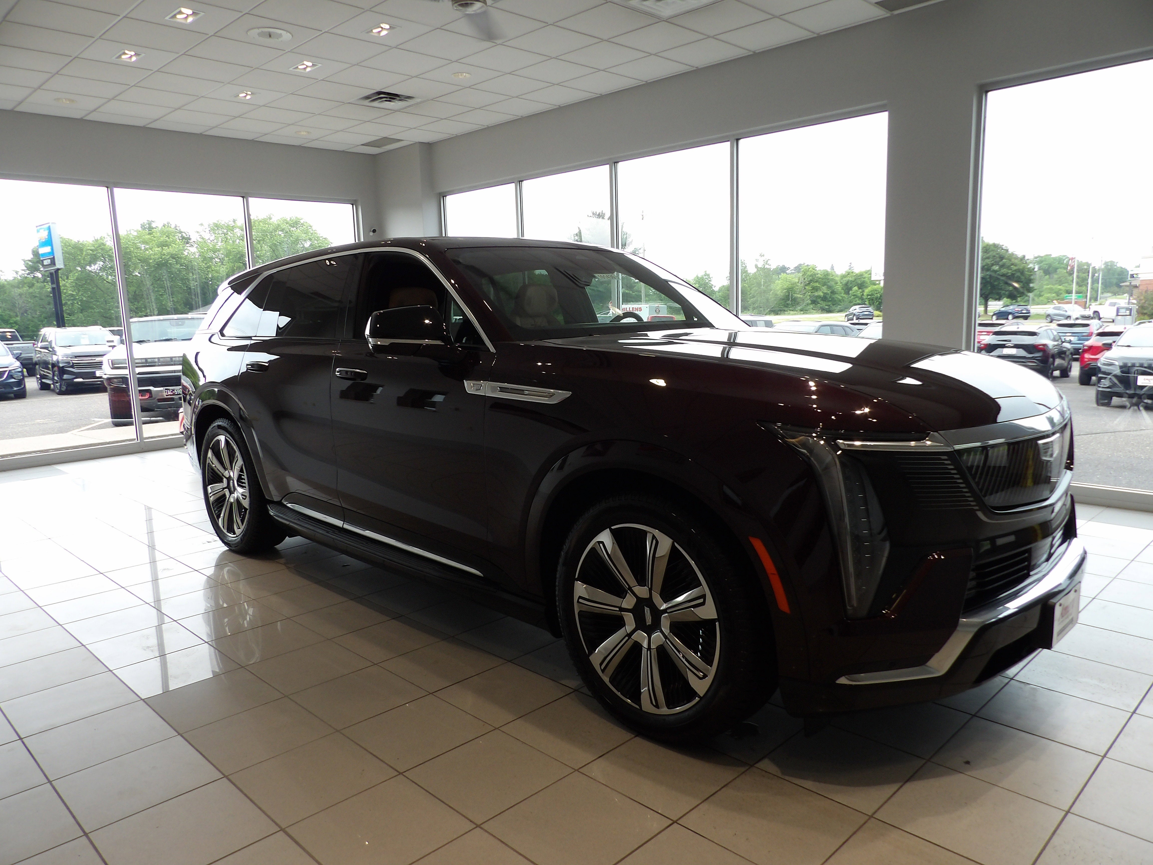 2025 Cadillac ESCALADE IQ Luxury 2