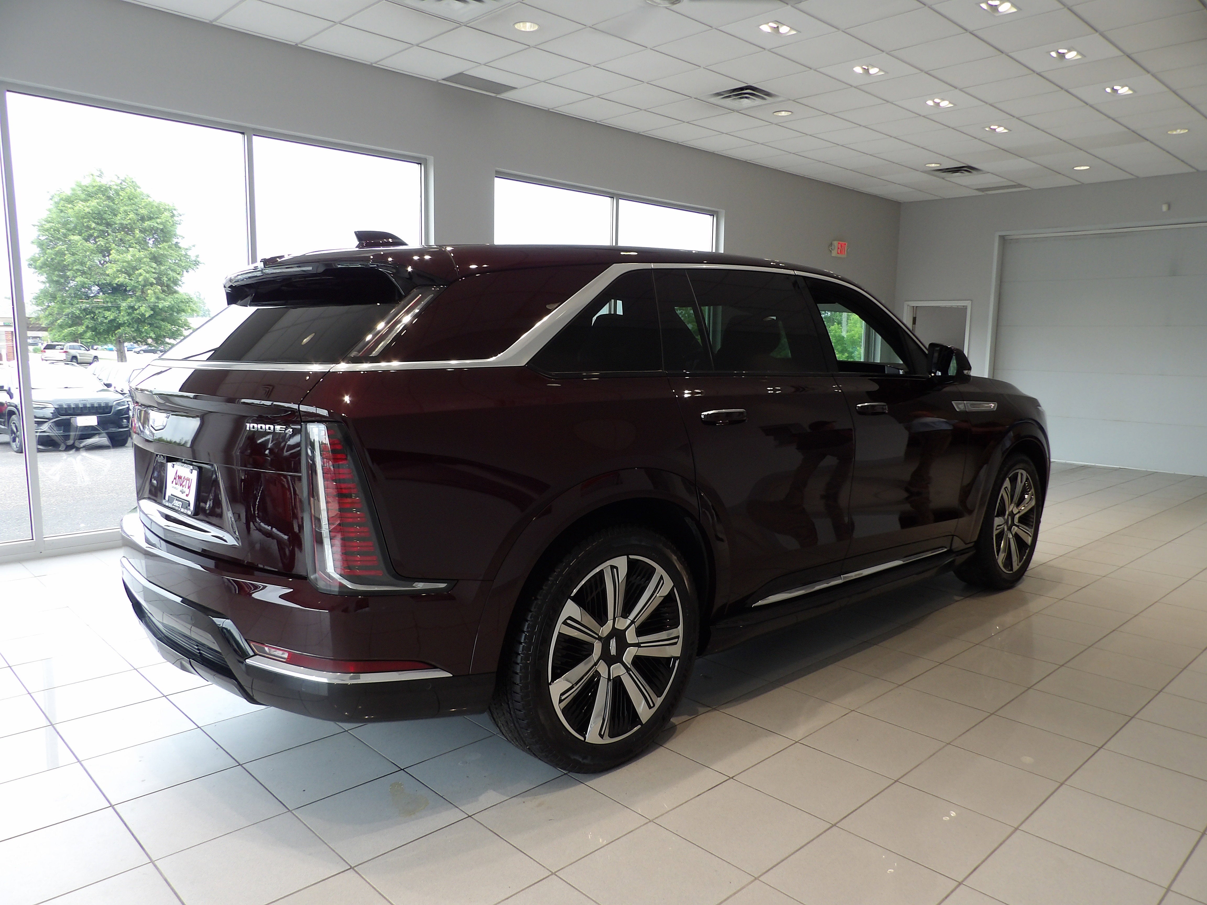 2025 Cadillac ESCALADE IQ Luxury 2