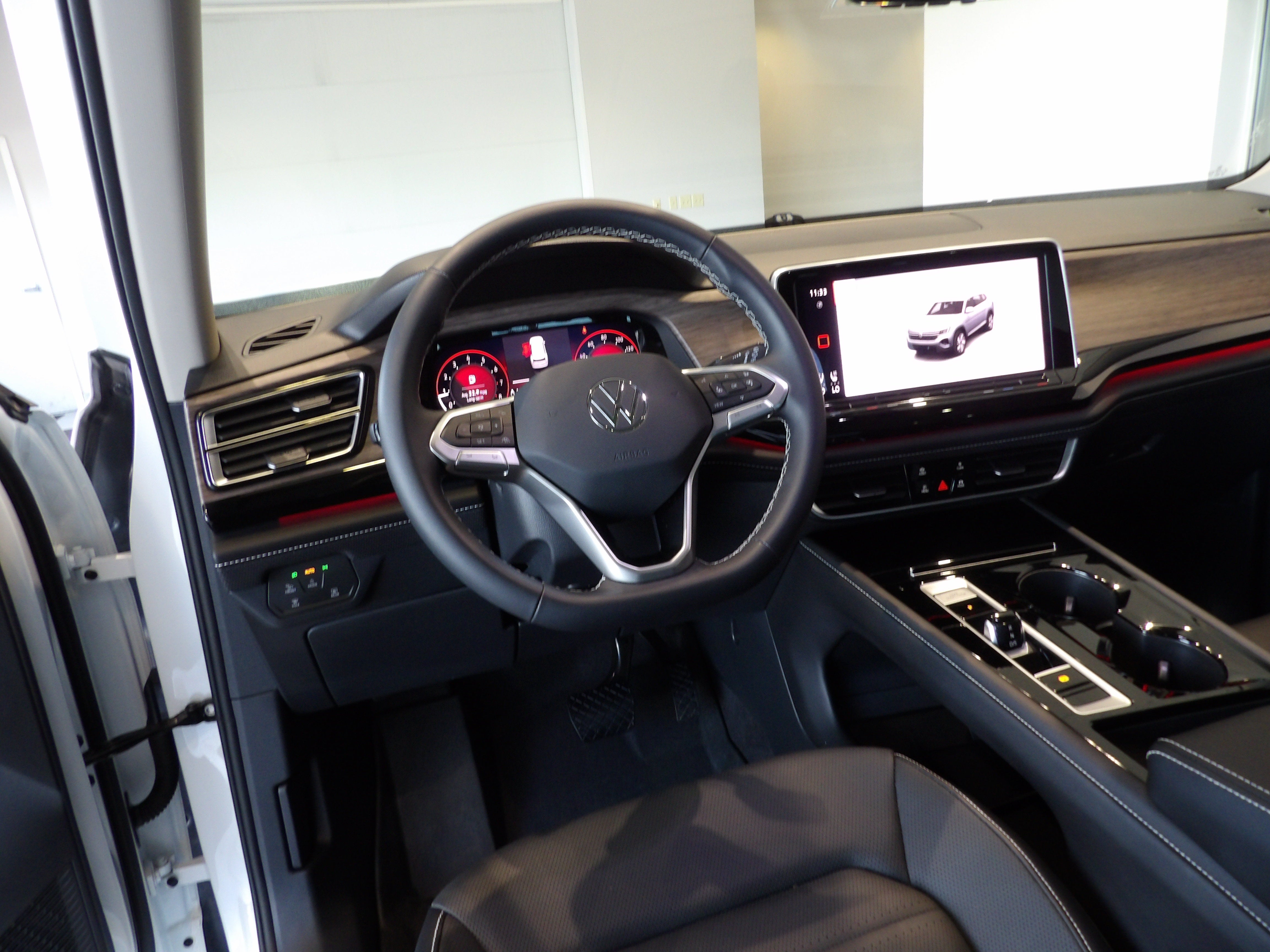 2024 Volkswagen Atlas 2.0T SEL