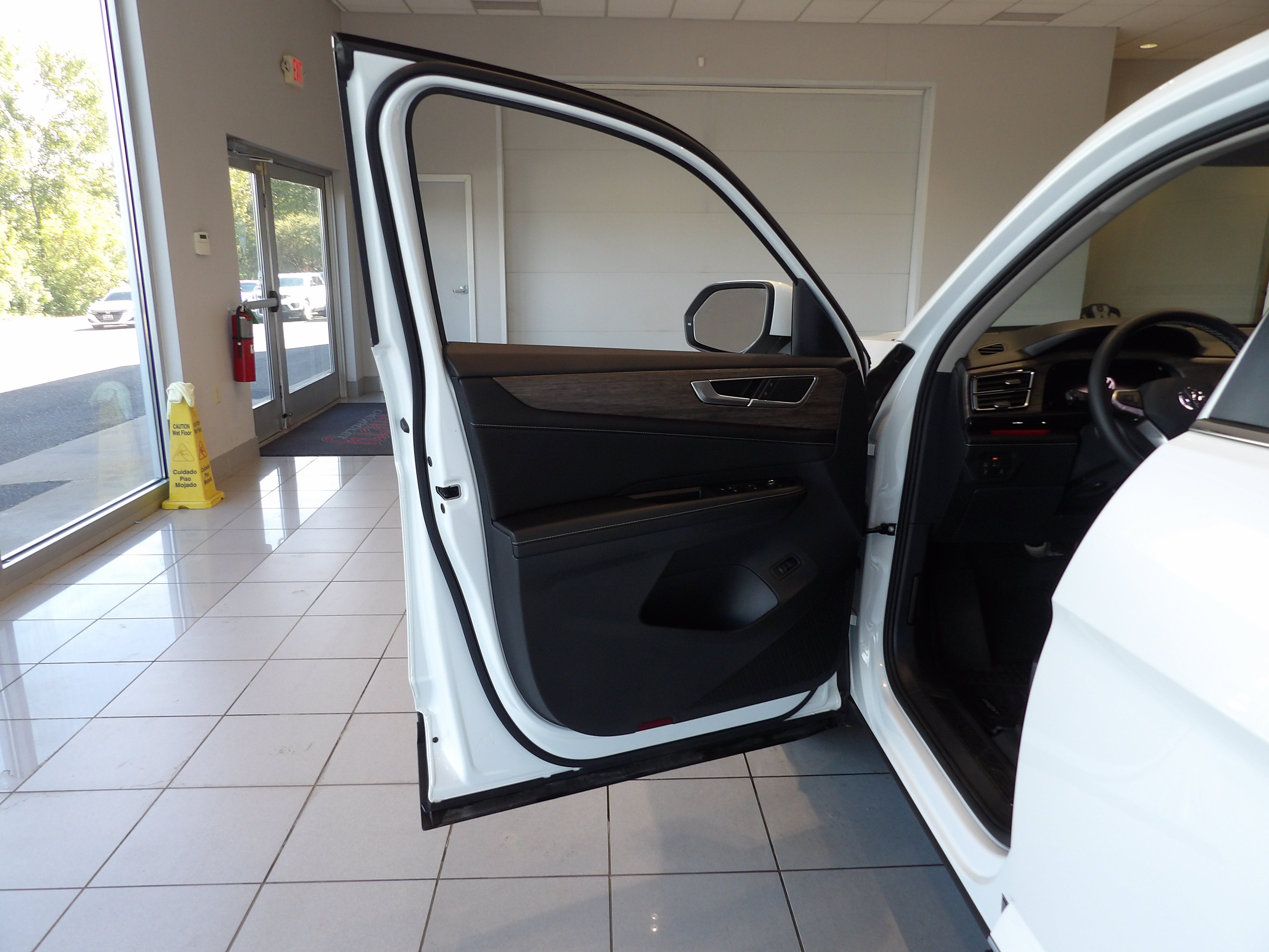 2024 Volkswagen Atlas 2.0T SEL