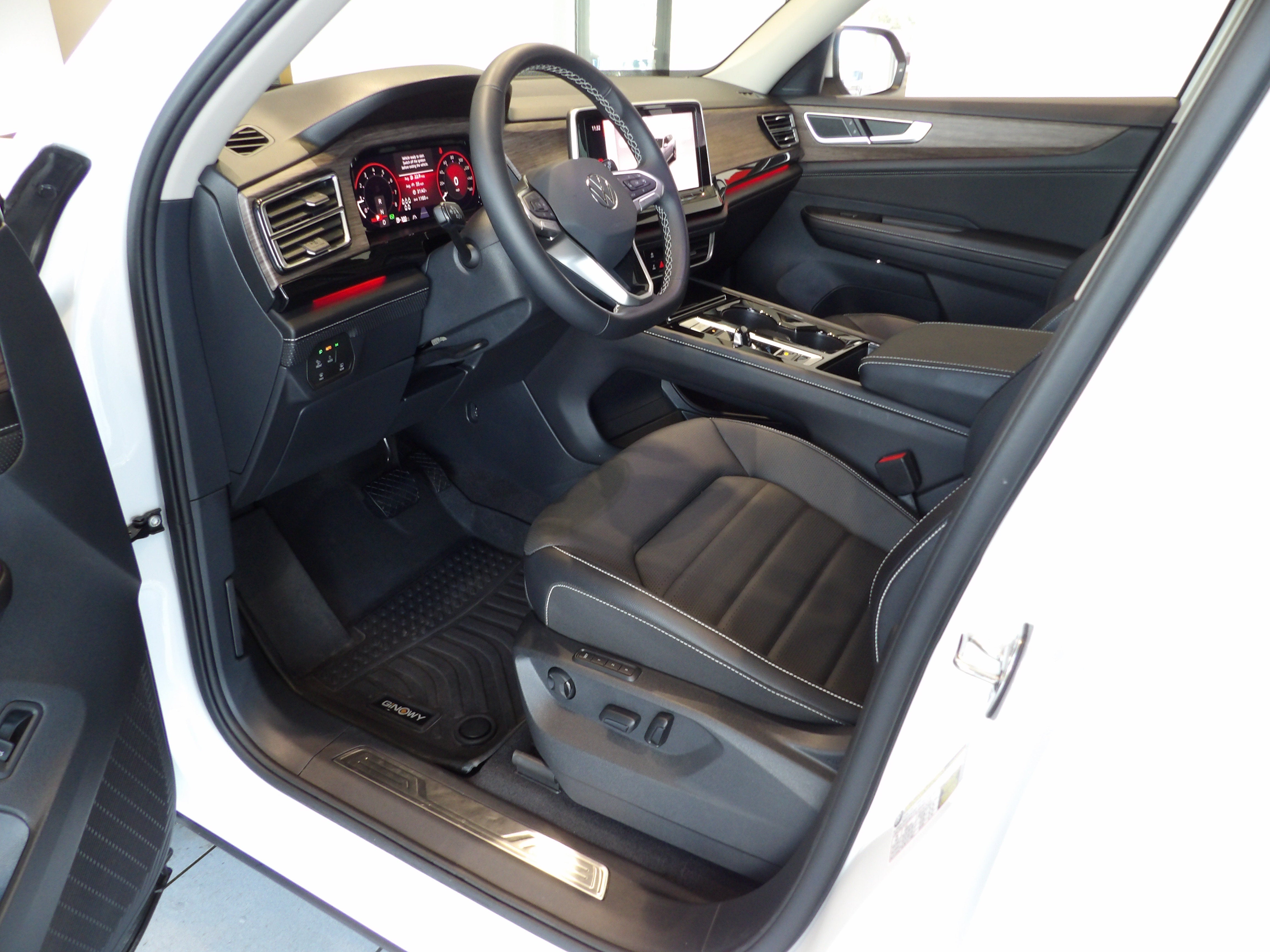 2024 Volkswagen Atlas 2.0T SEL