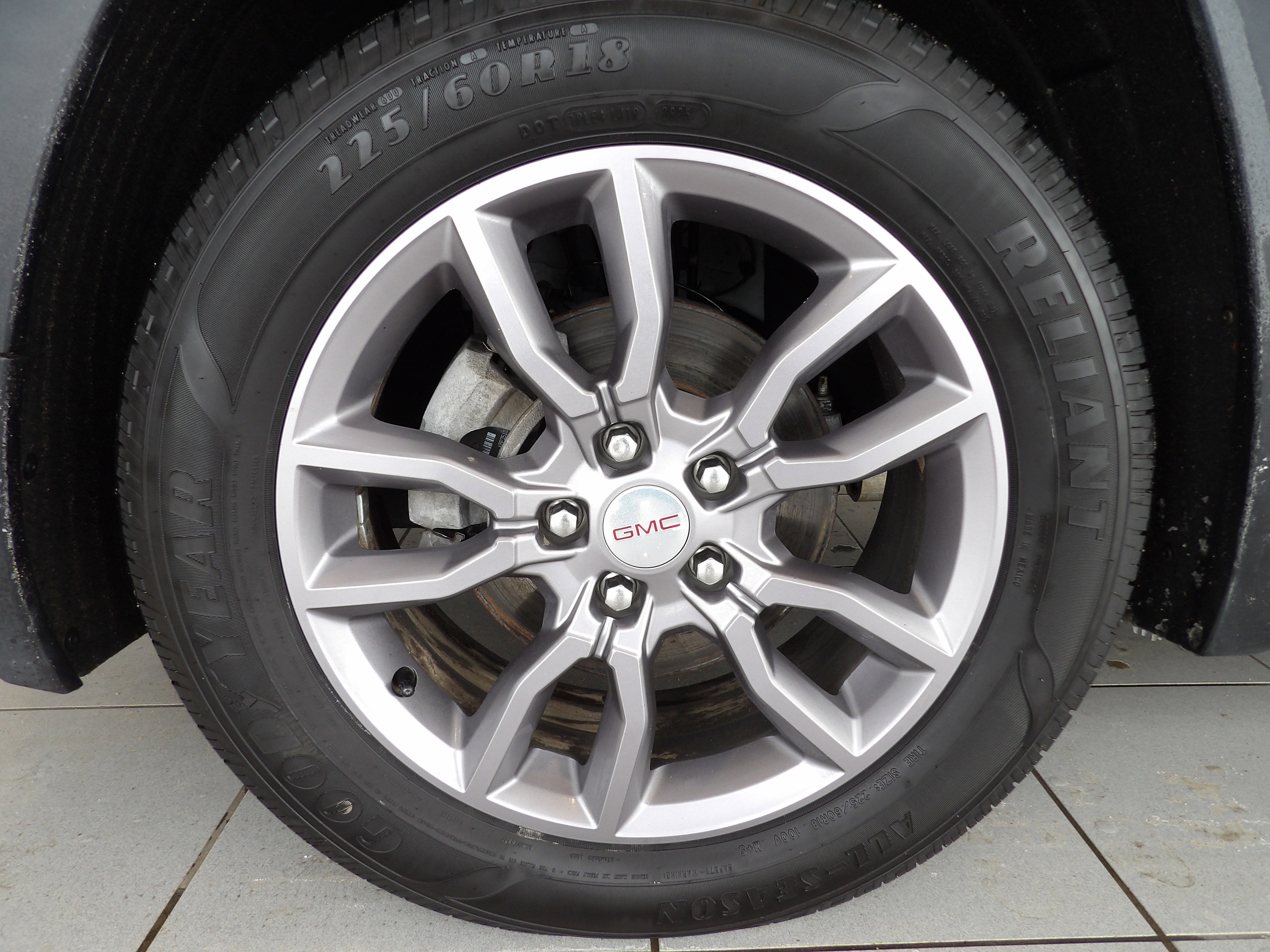 2023 GMC Terrain SLT