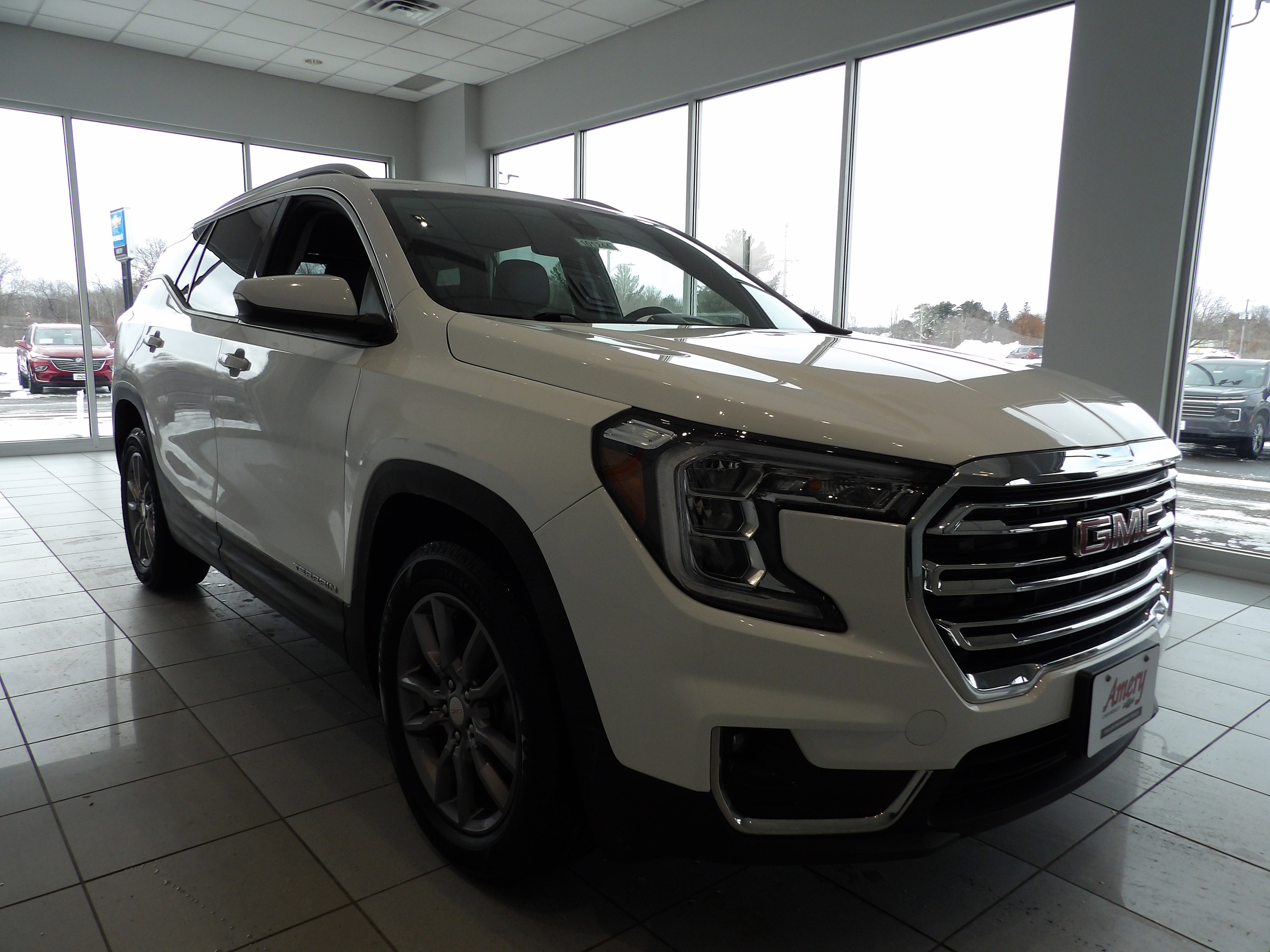2023 GMC Terrain SLT