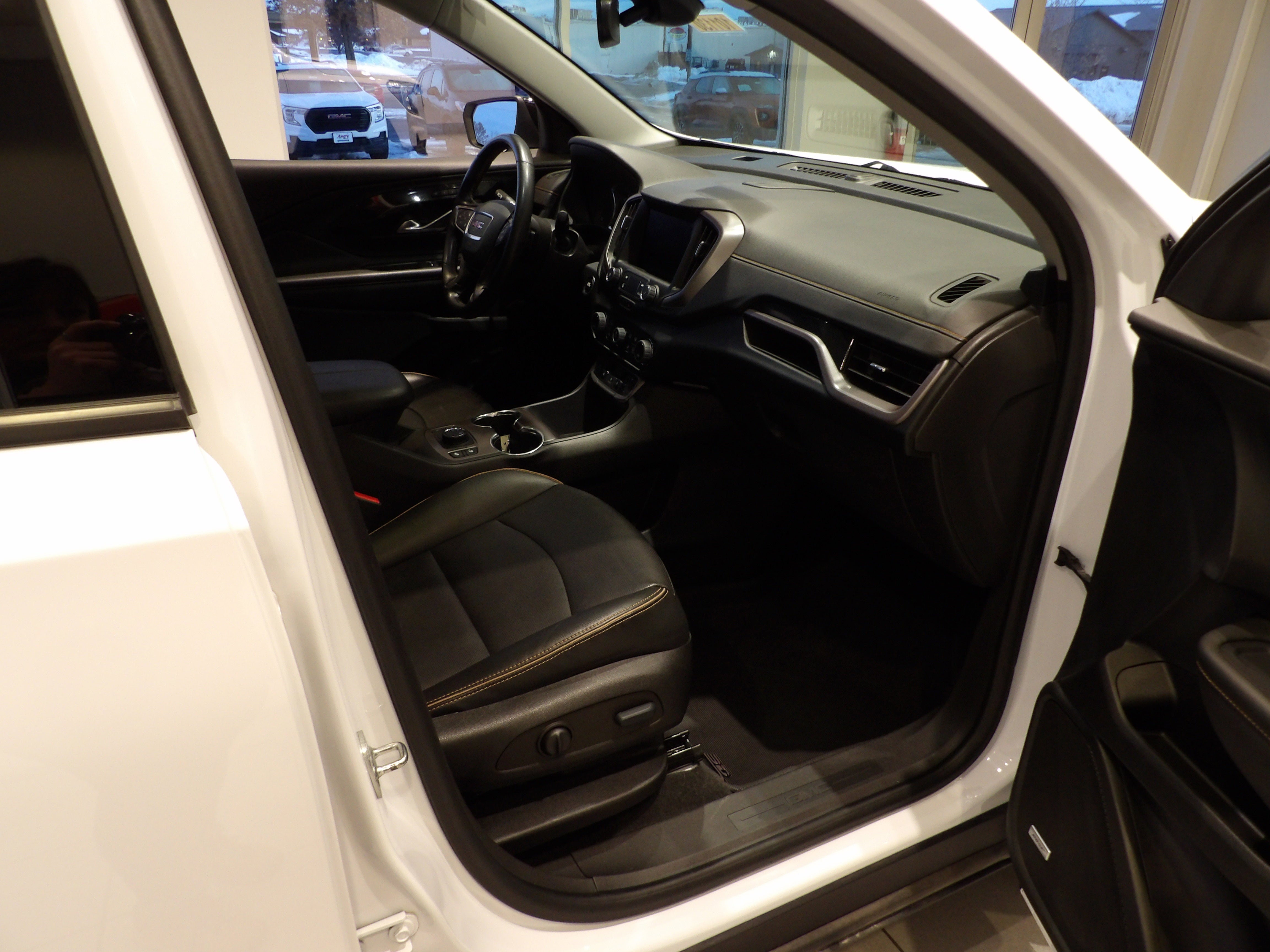 2022 GMC Terrain AT4