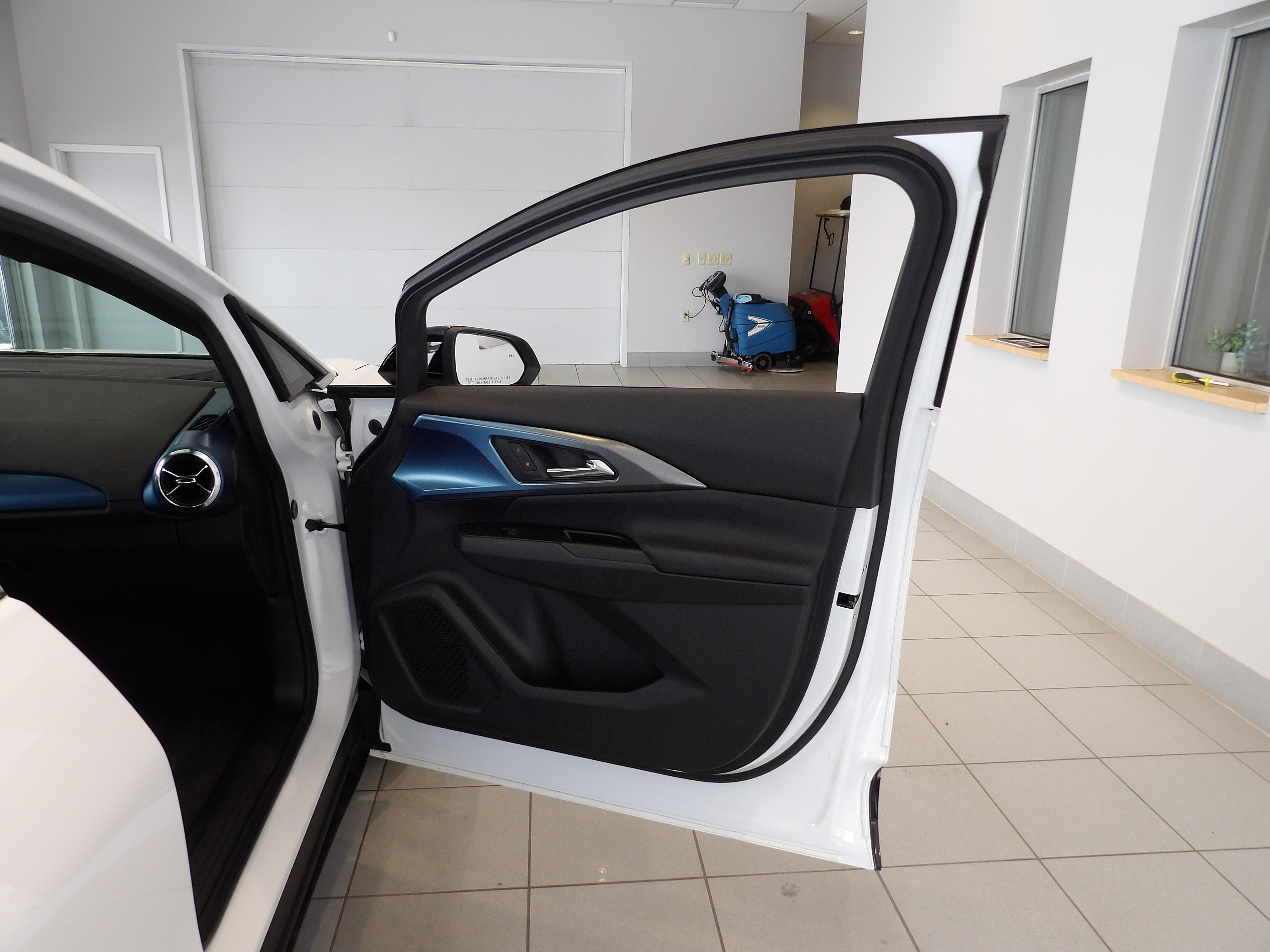 2024 Chevrolet Equinox EV 2LT