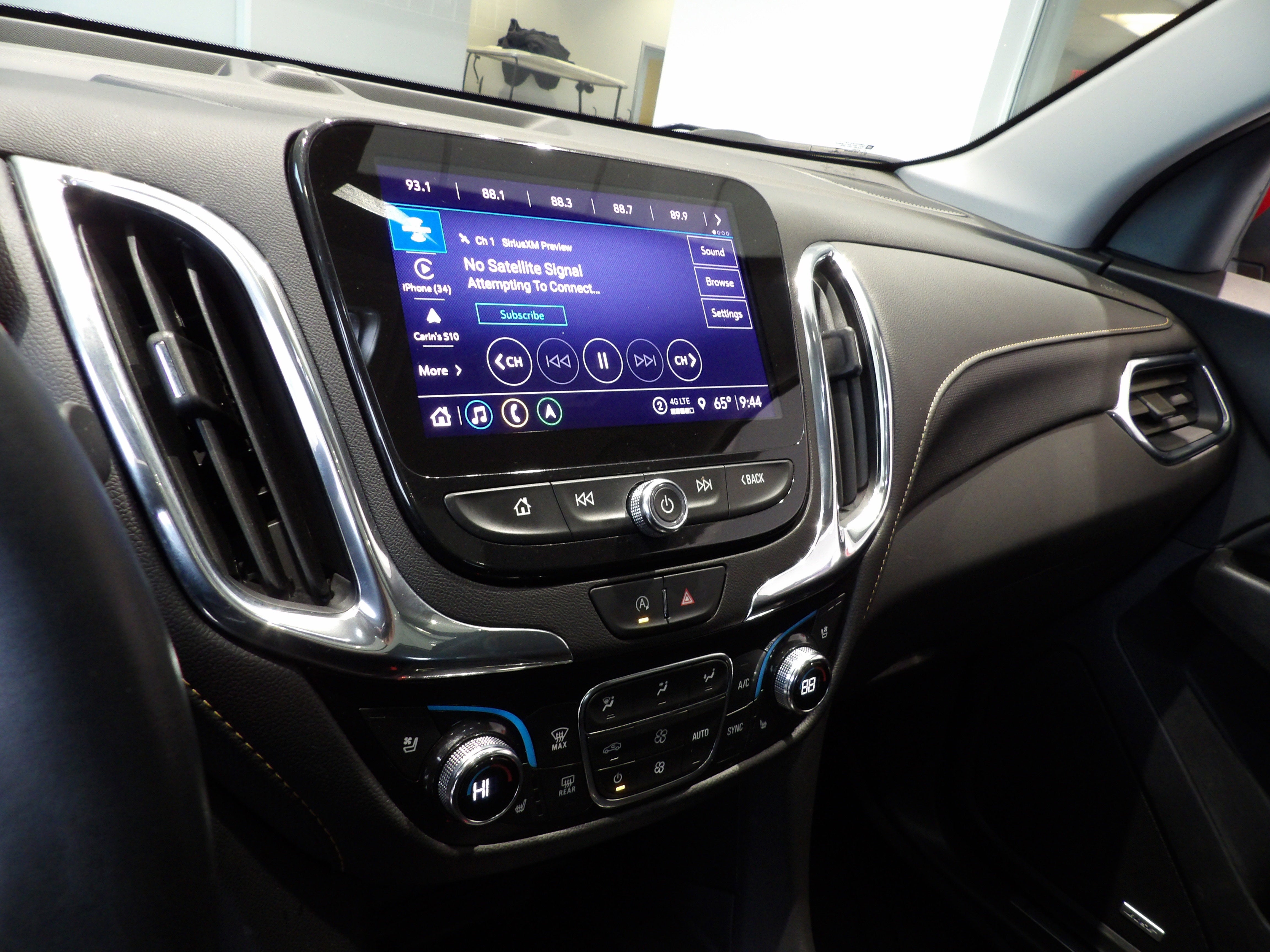 2023 Chevrolet Equinox Premier