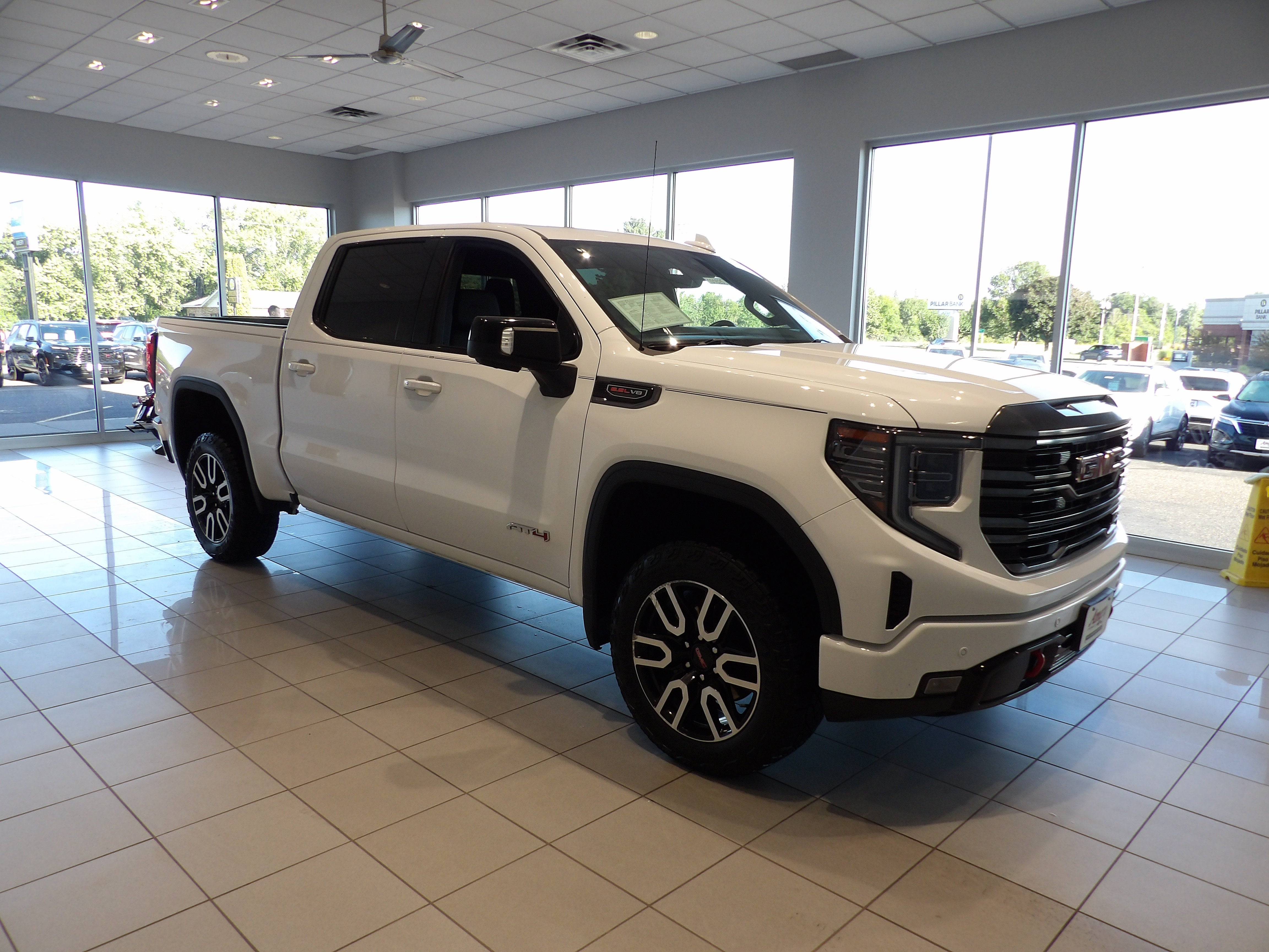 2024 GMC Sierra 1500 AT4