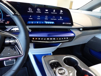 2025 Cadillac OPTIQ Luxury 1