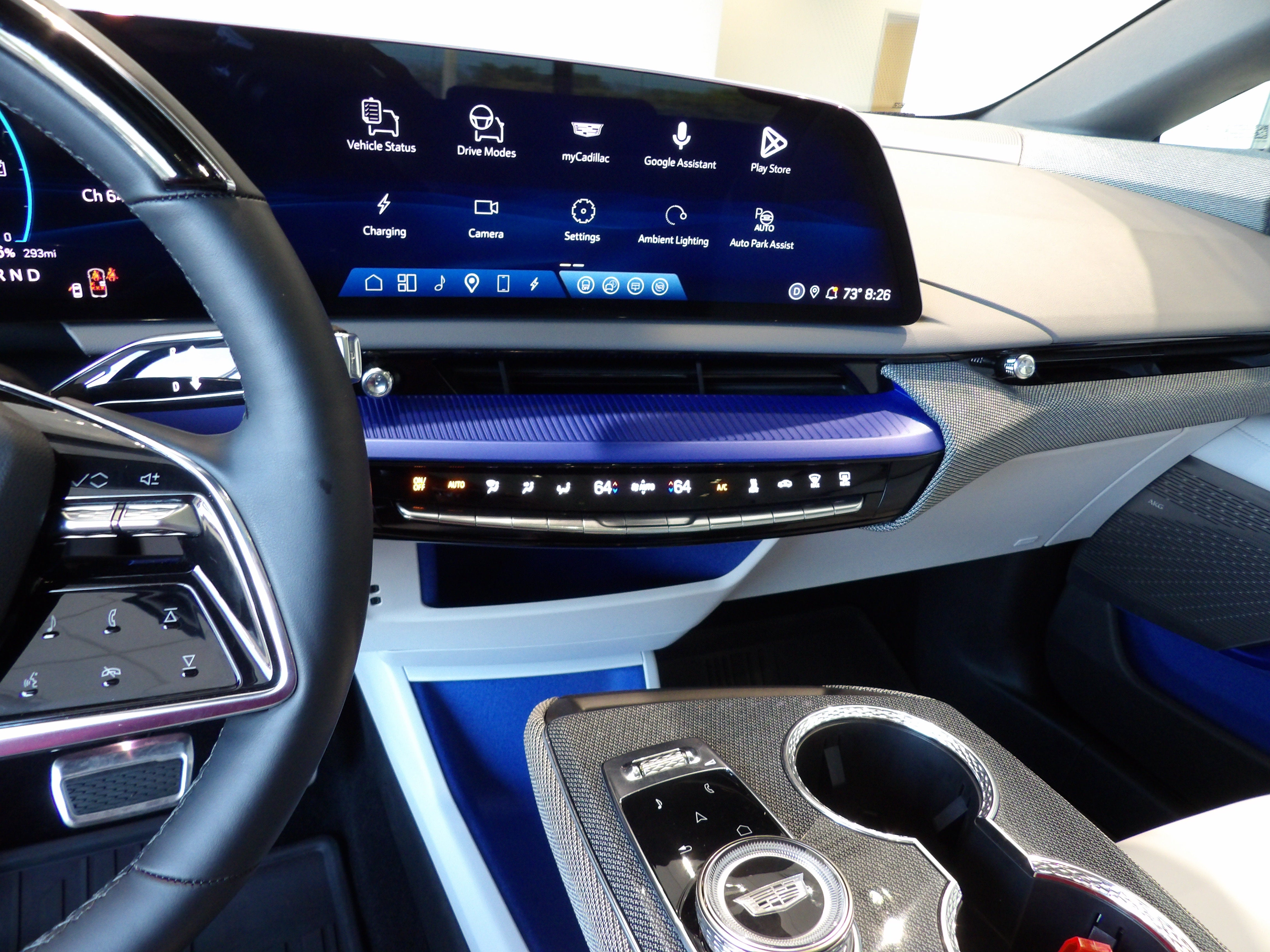 2025 Cadillac OPTIQ Luxury 1