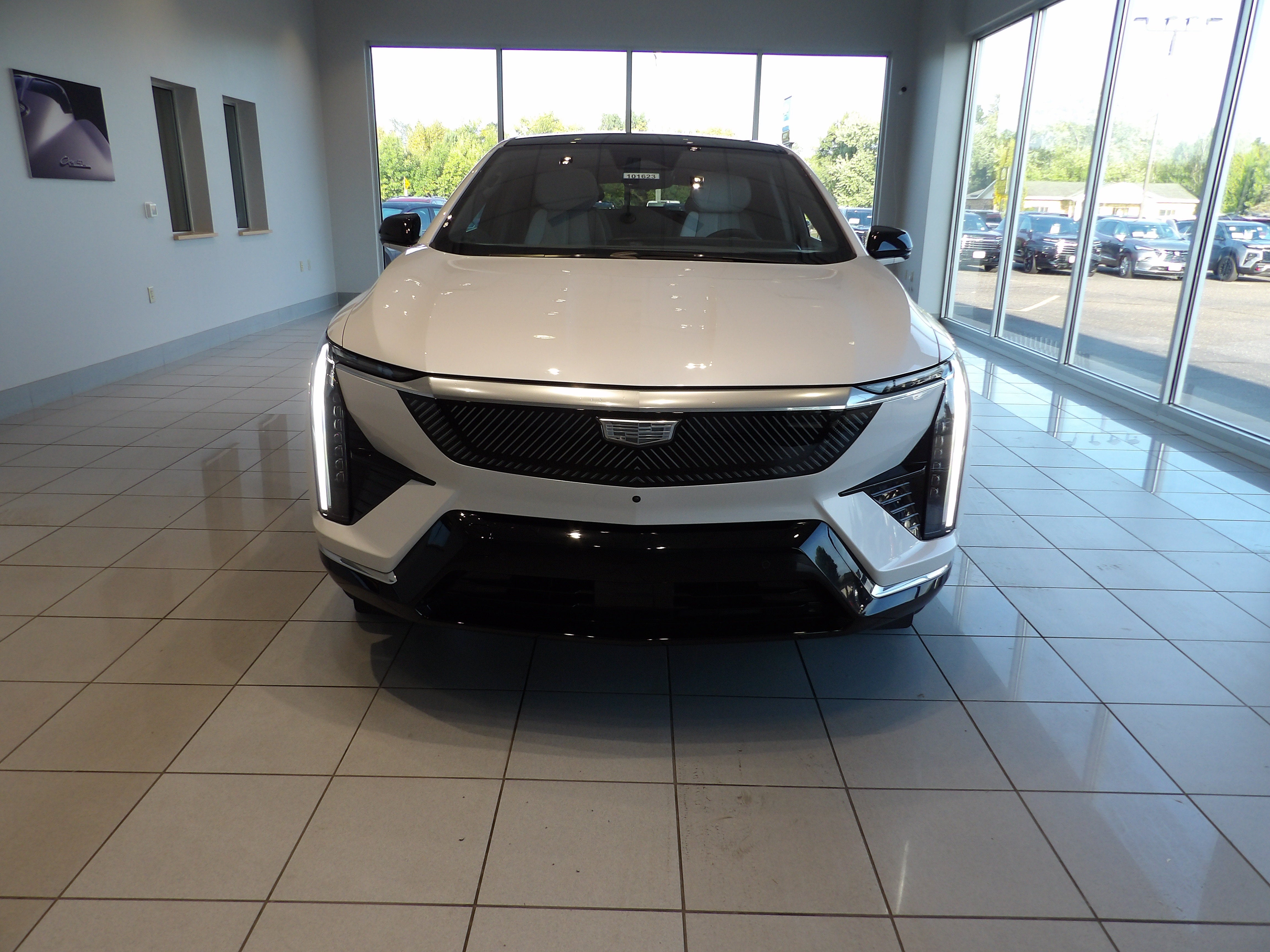 2025 Cadillac OPTIQ Luxury 1