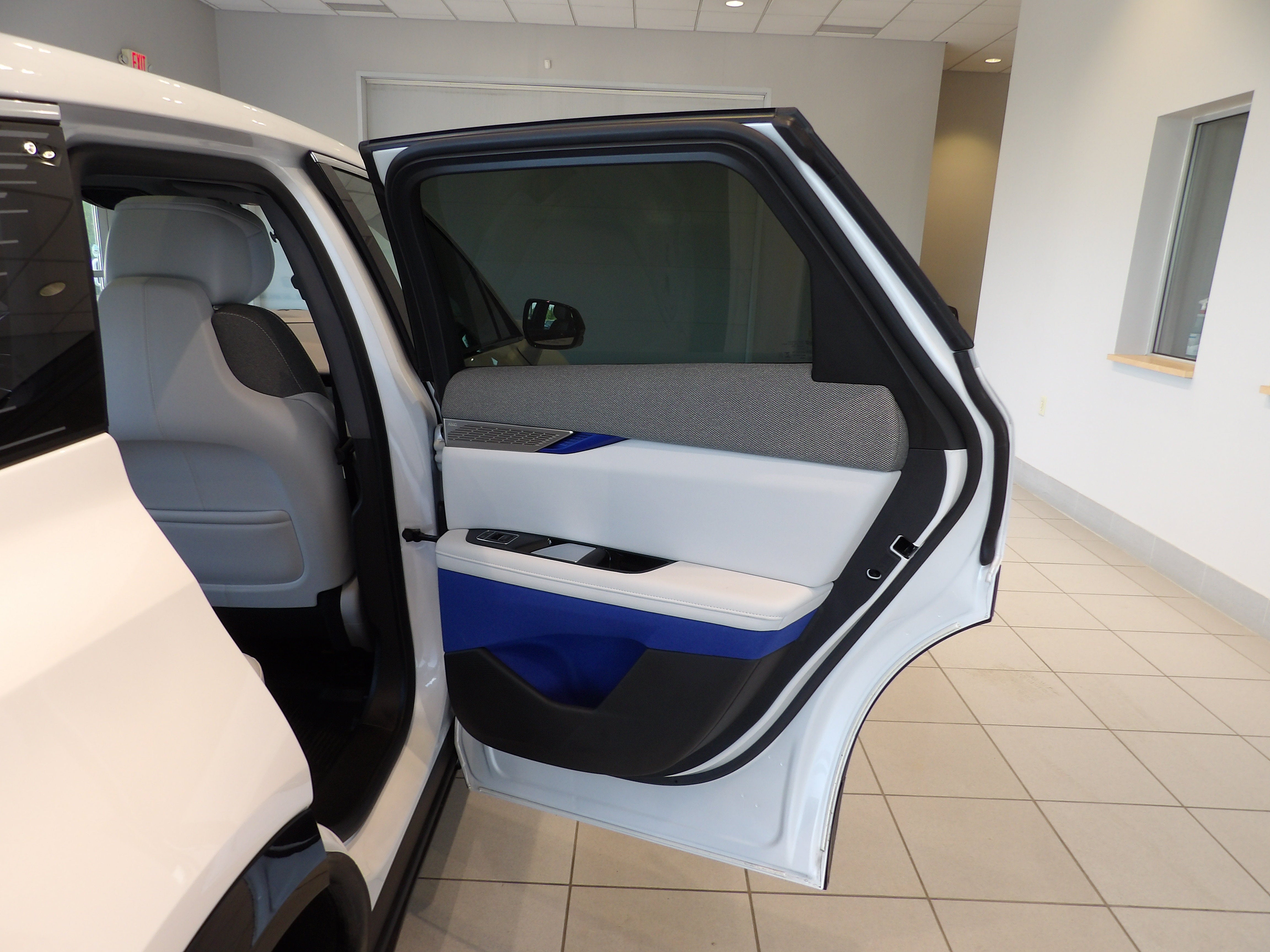 2025 Cadillac OPTIQ Luxury 1