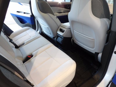 2025 Cadillac OPTIQ Luxury 1