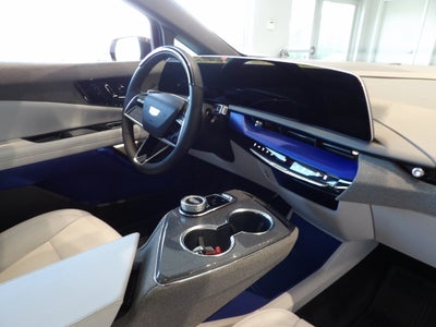 2025 Cadillac OPTIQ Luxury 1