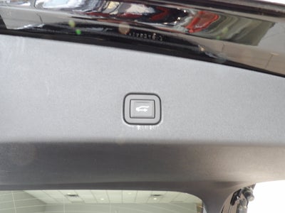 2025 Cadillac OPTIQ Luxury 2