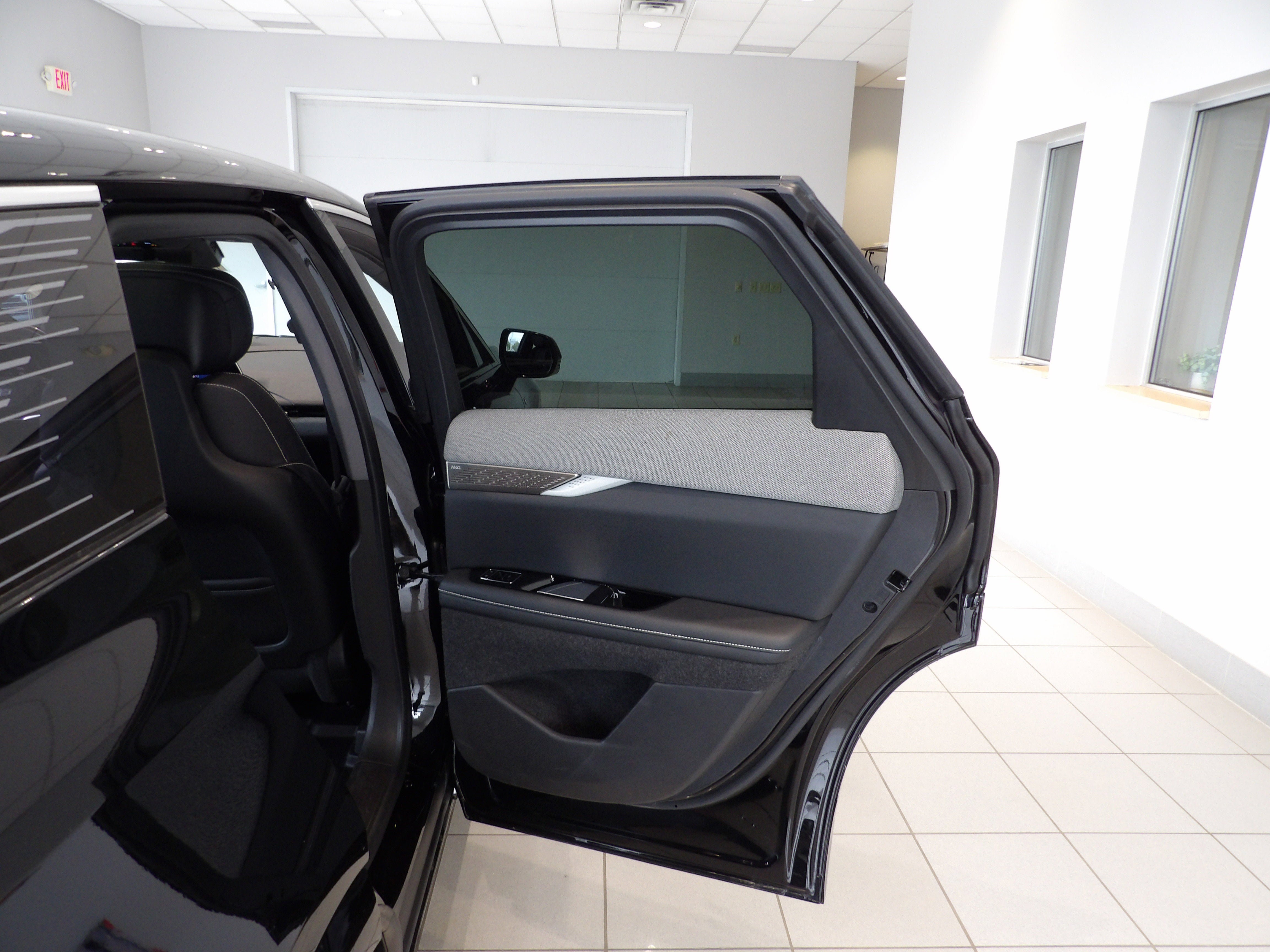 2025 Cadillac OPTIQ Luxury 2