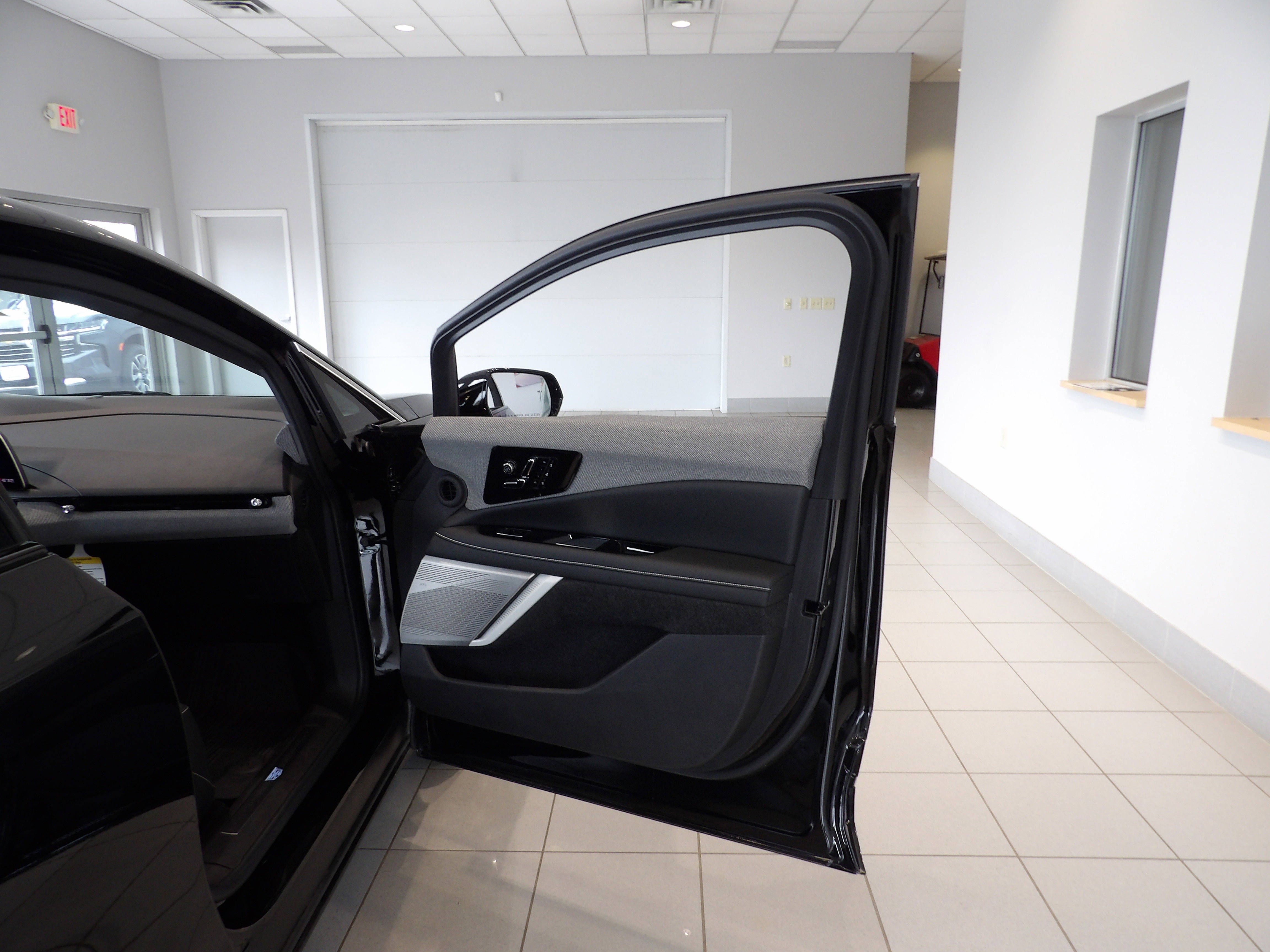2025 Cadillac OPTIQ Luxury 2