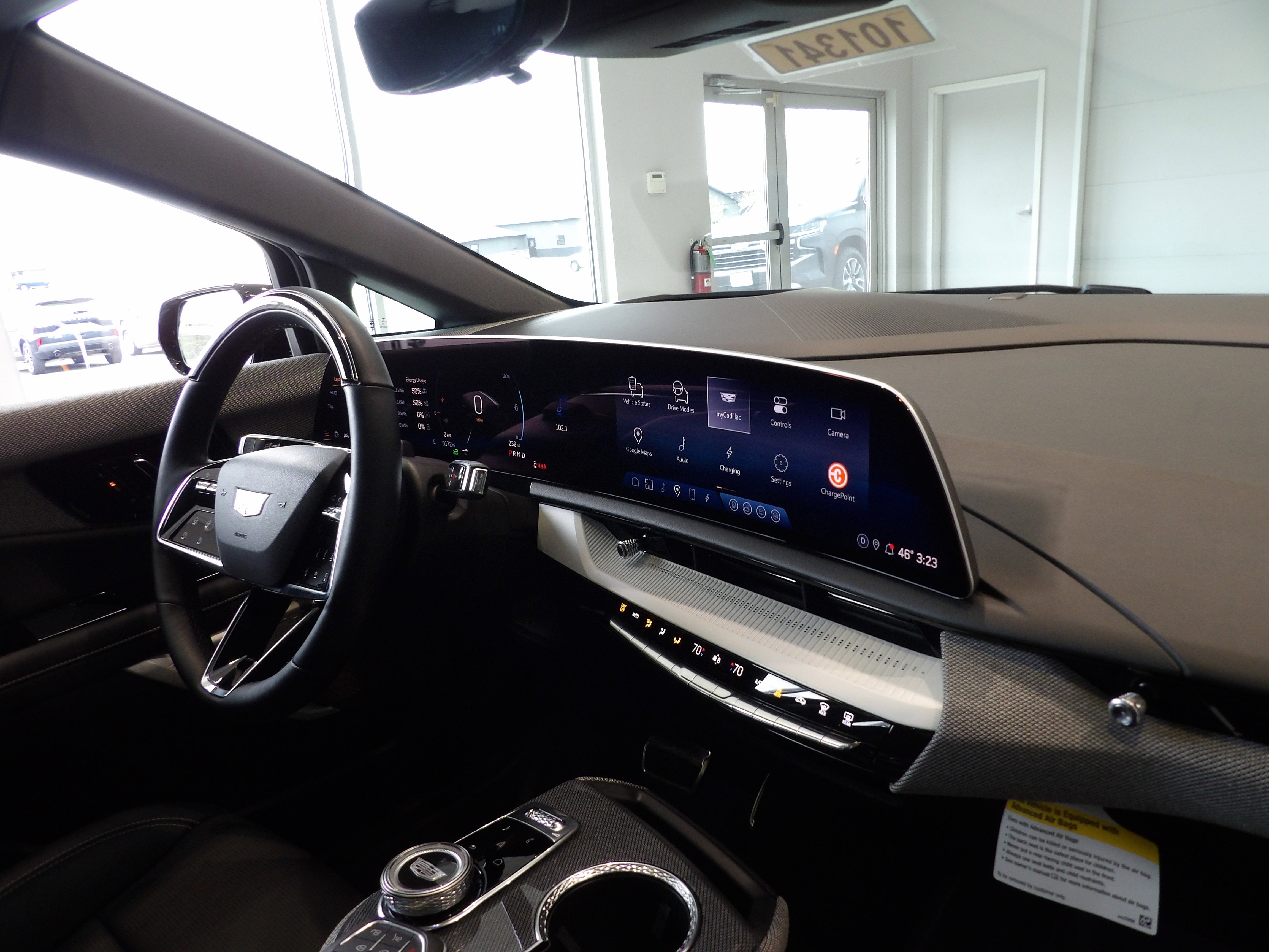 2025 Cadillac OPTIQ Luxury 2