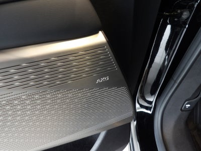 2025 Cadillac OPTIQ Luxury 2