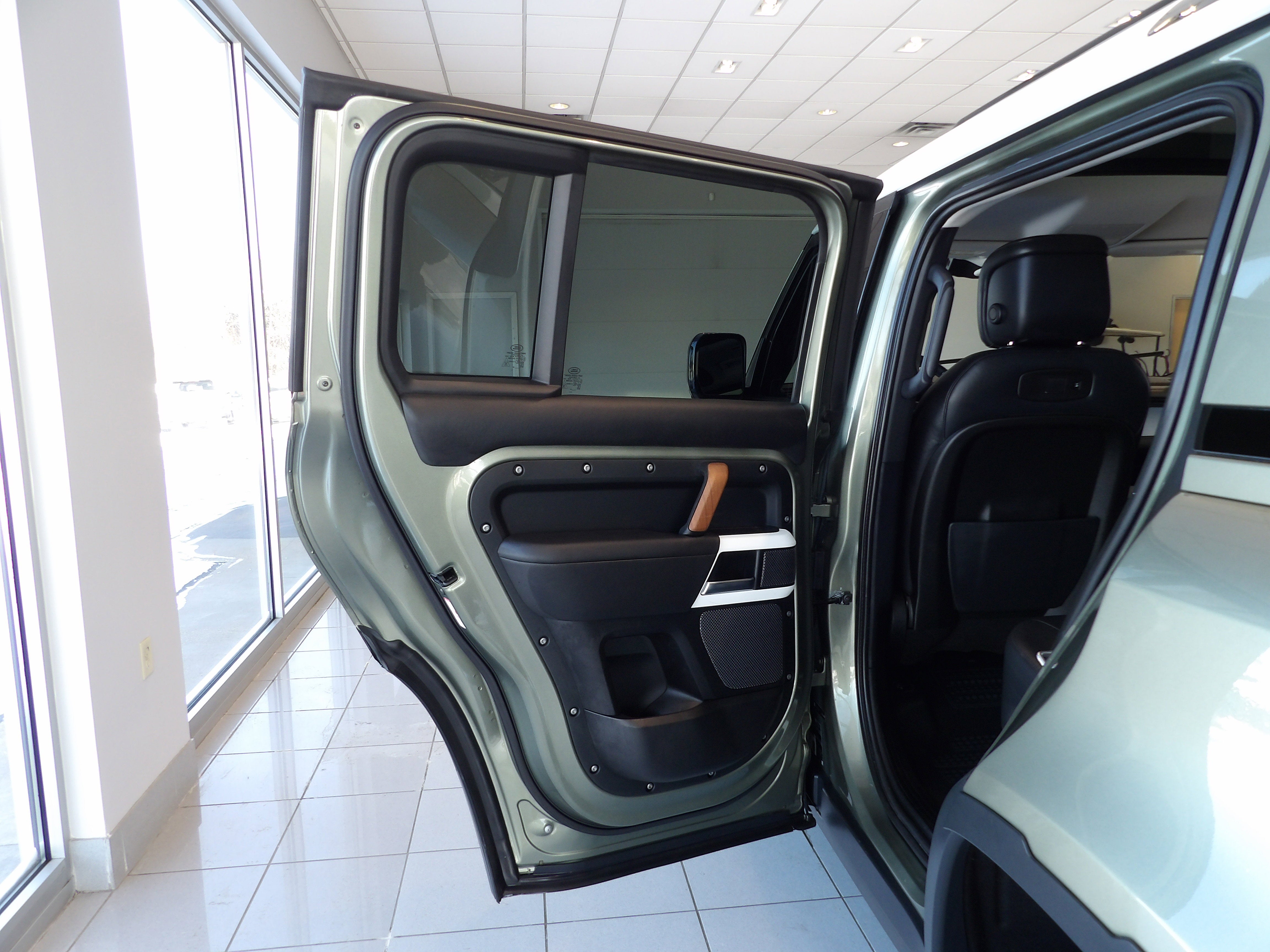 2020 Land Rover Defender HSE