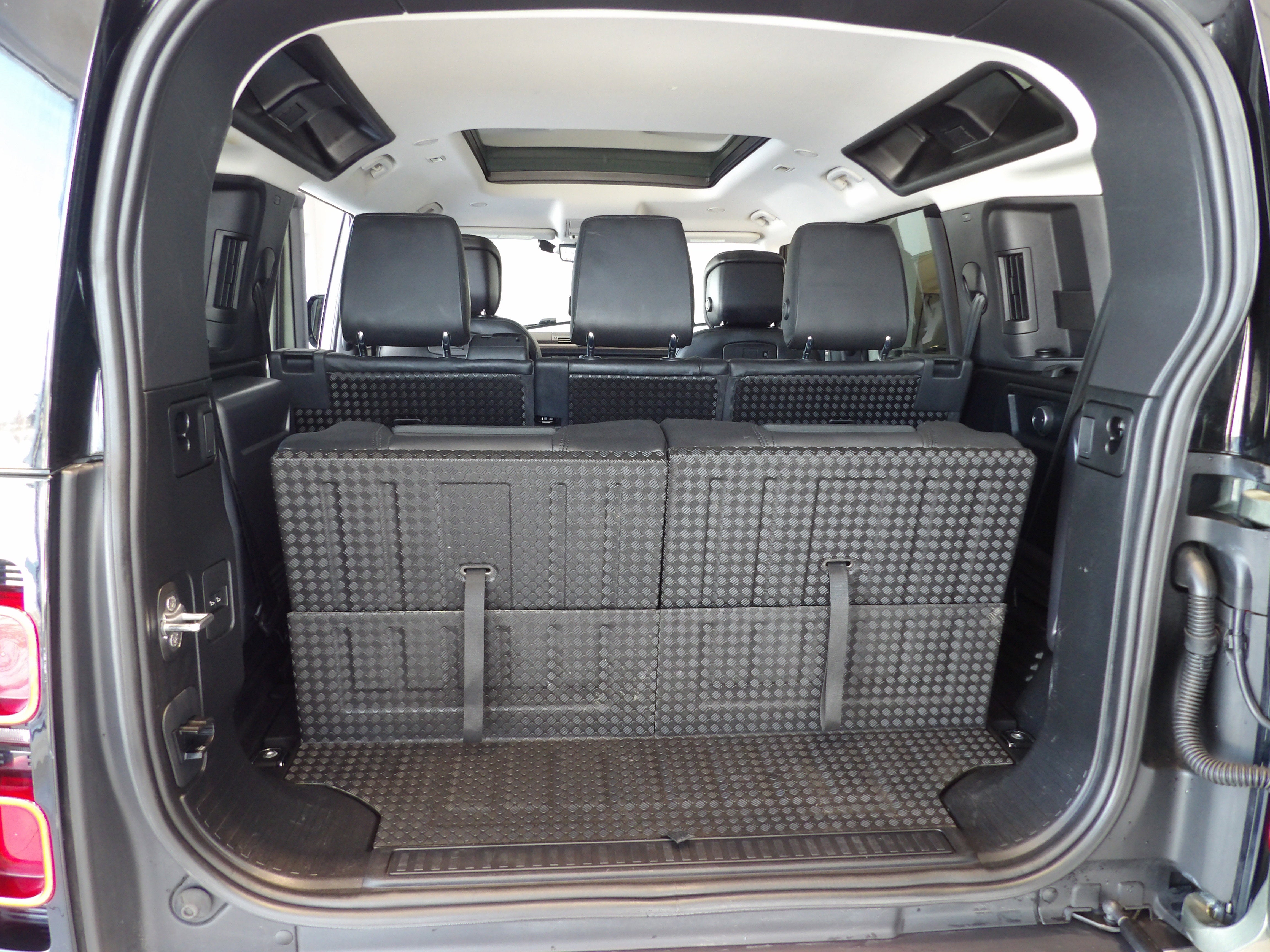 2020 Land Rover Defender HSE