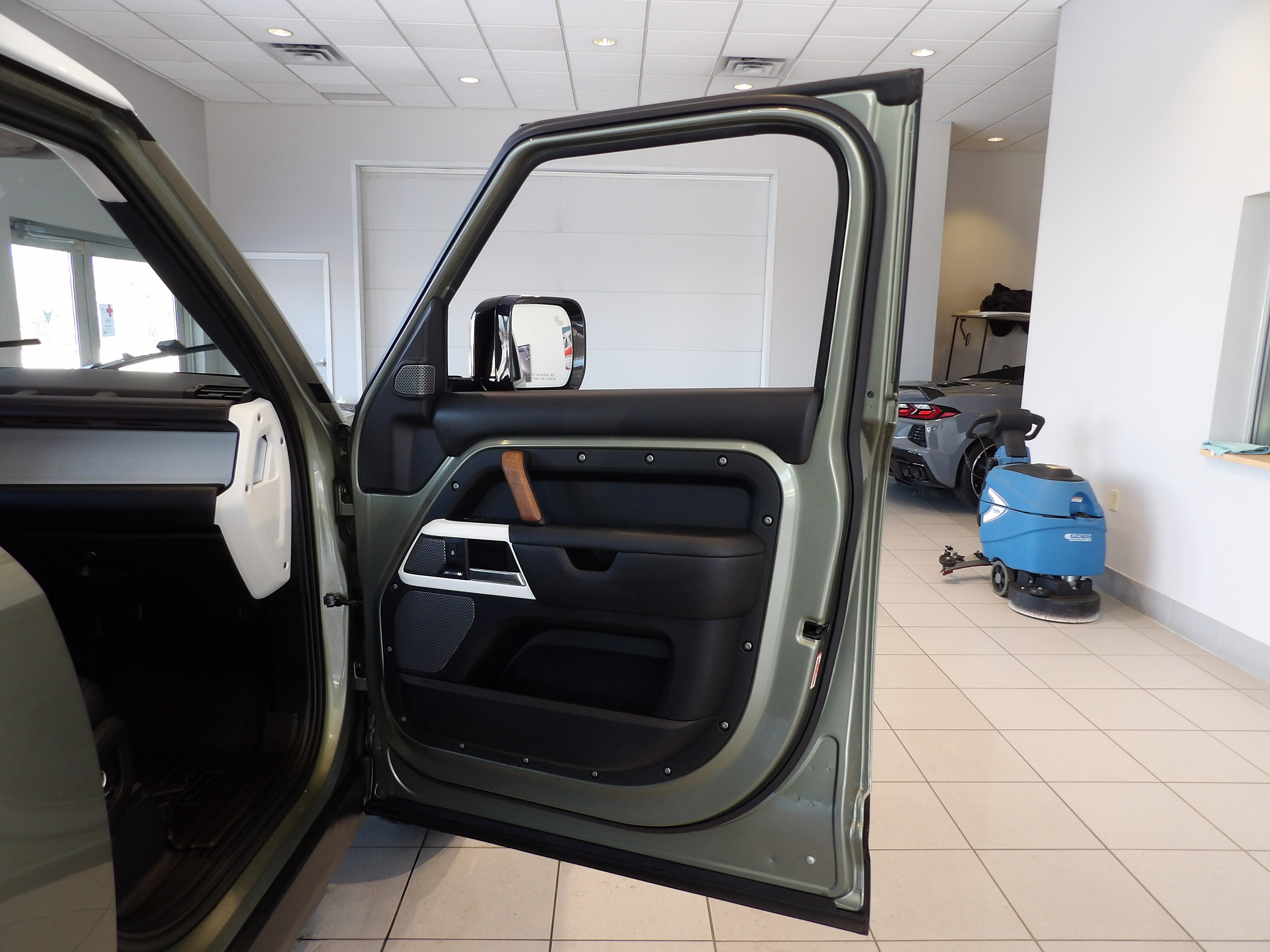 2020 Land Rover Defender HSE