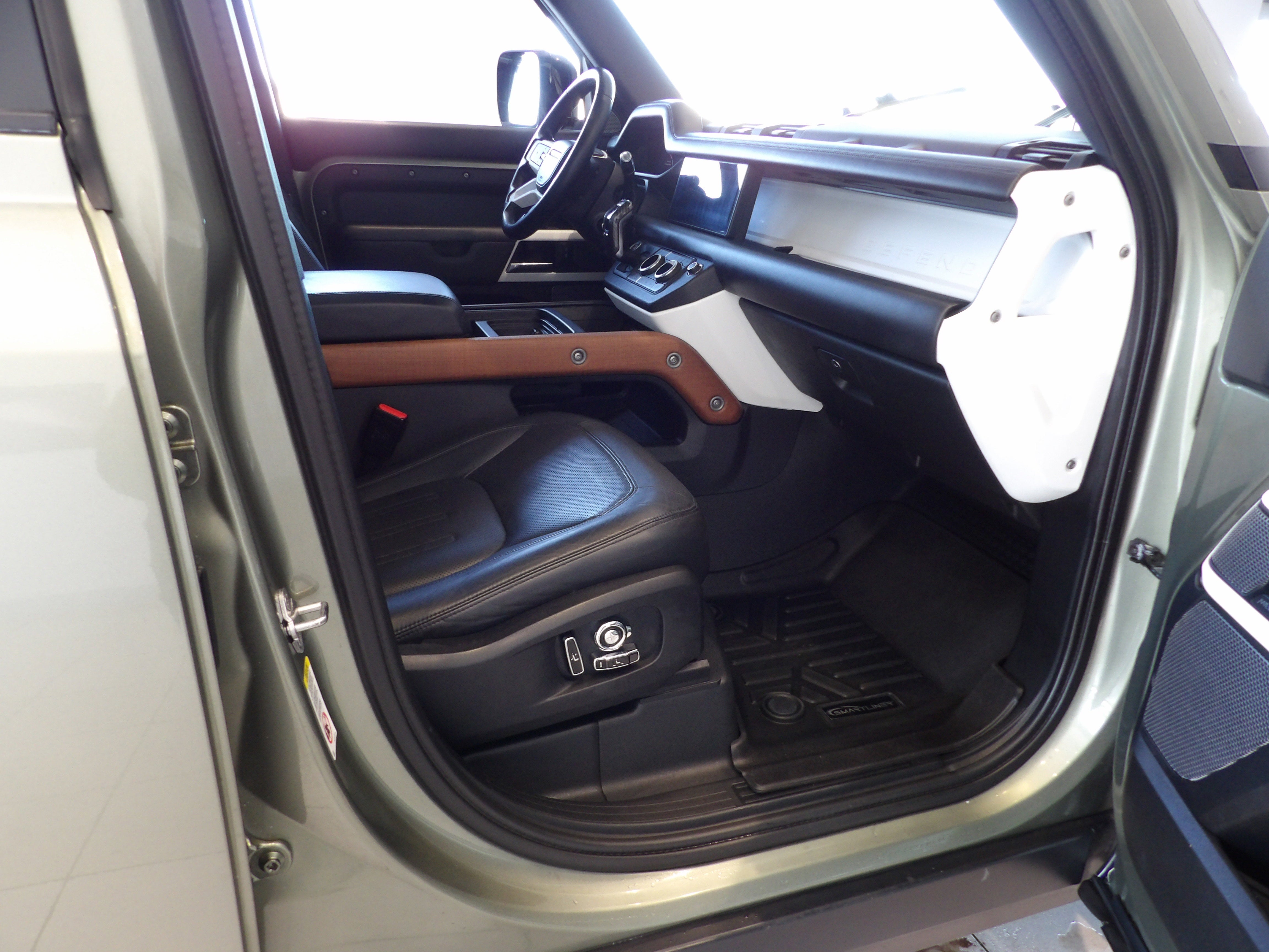 2020 Land Rover Defender HSE