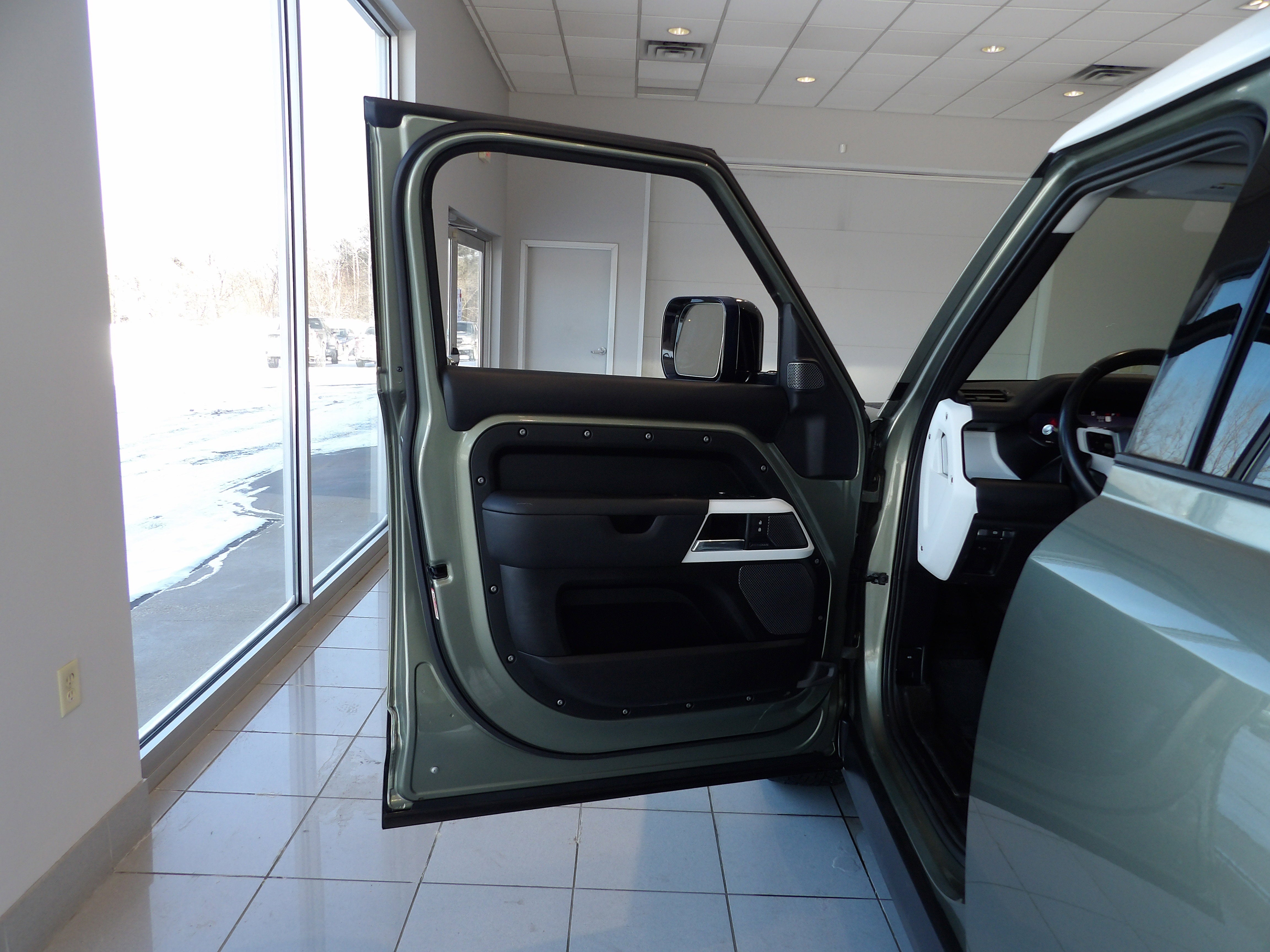 2020 Land Rover Defender HSE